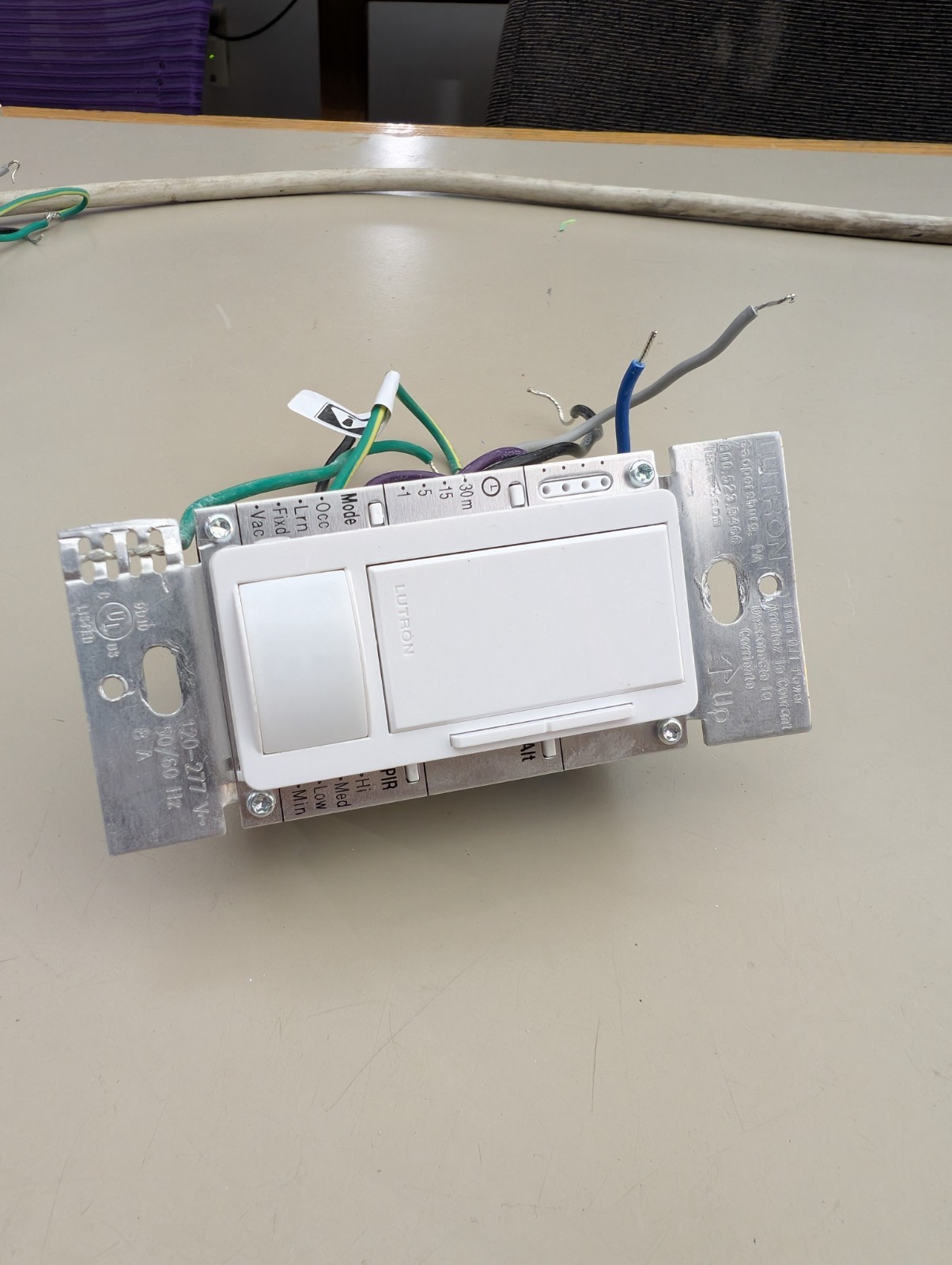 Used Working - LUTRON MS-Z101 Dimming Vacancy  PIR Sensor, Wall, White !Charity!