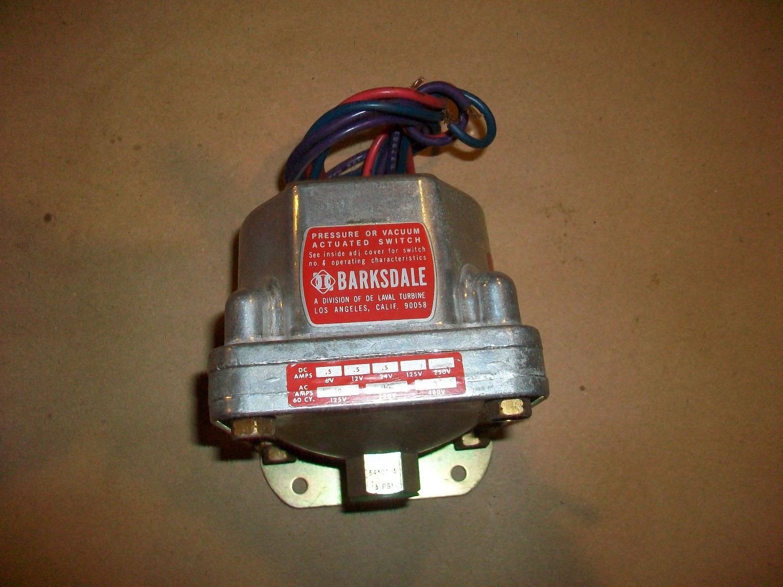 Barksdale Pressure Switch D1H-A3  .03-3 PSI Adjustable   NEW