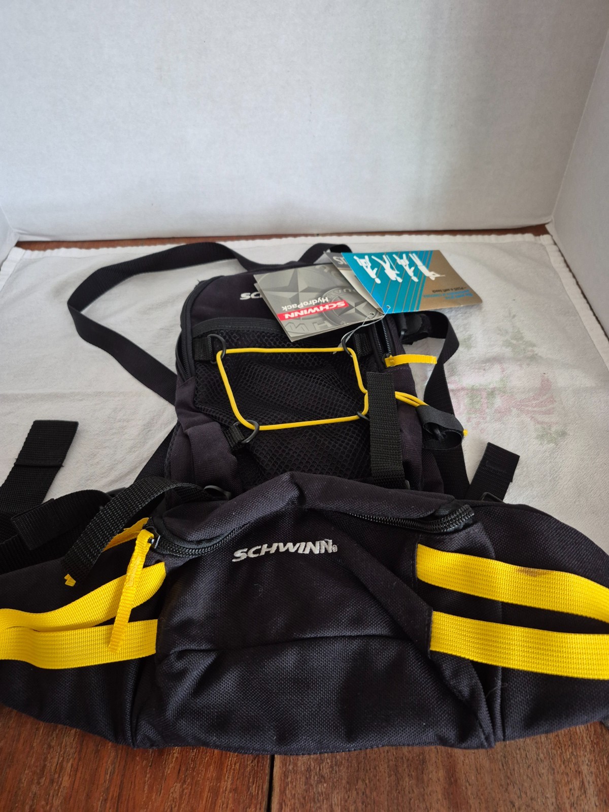 Schwinn Hydropack 3 Compartment Backpack Including Detachable Waist Pack New