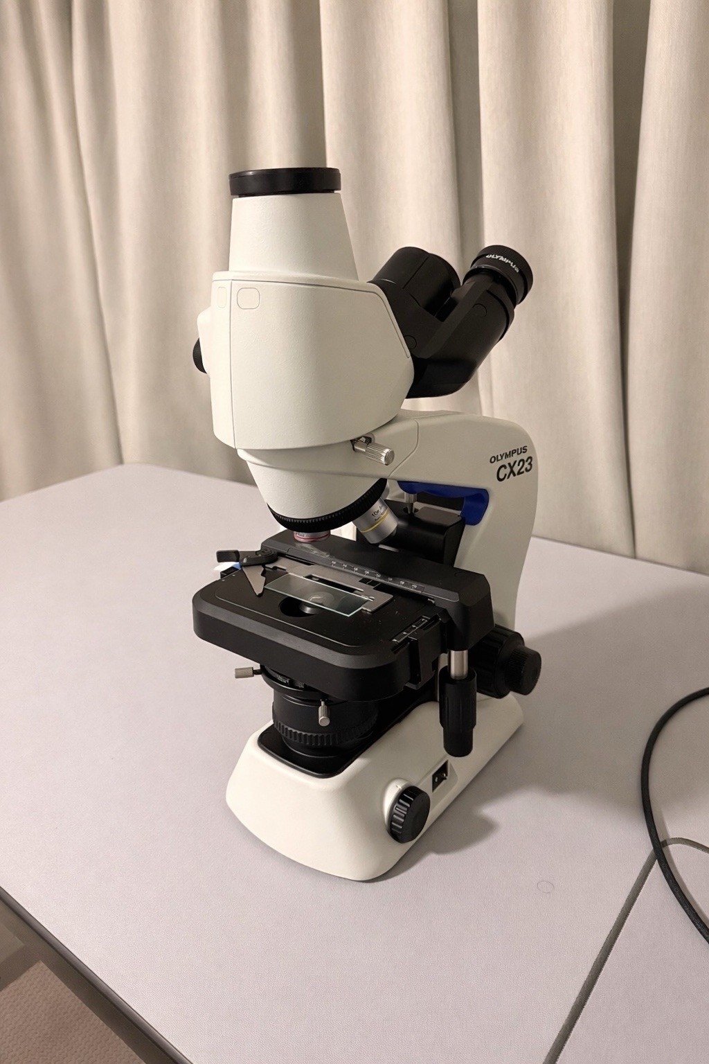 Olympus CX23 Microscope With Objective Lenses