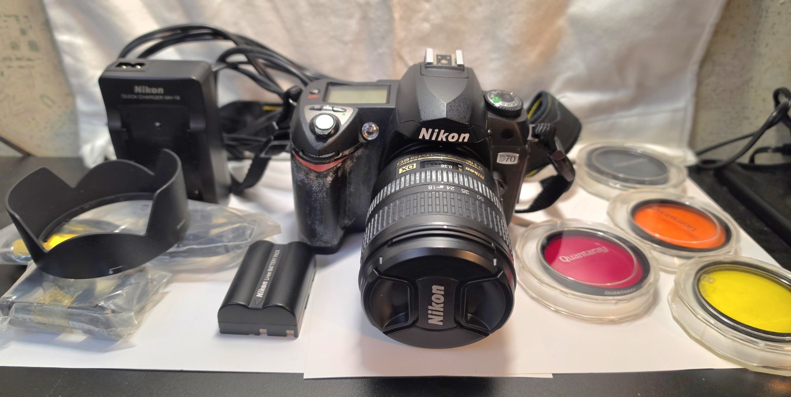 Nikon D70 DSLR Camera Nikon DX Lens, Charger, Bag, Filters, Manual - UNTESTED