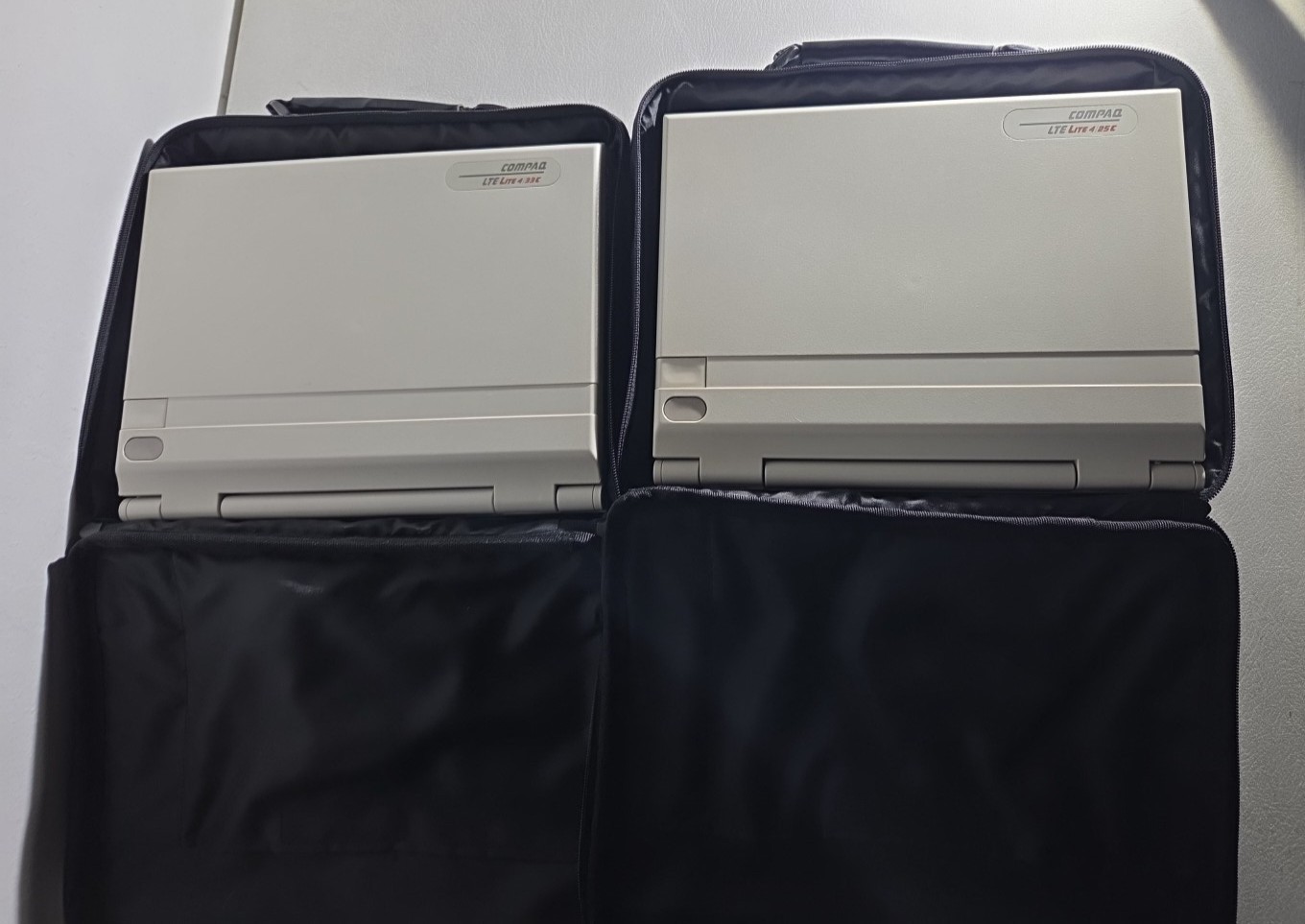Lot of Two (2) Compaq LTE Lite 4/25C & 4/33 Model Laptops Read