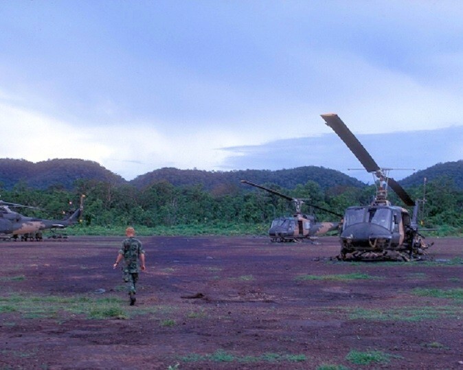USAF UH-1P Huey Helicopter on alert 8"x 10" Vietnam War Photo 360