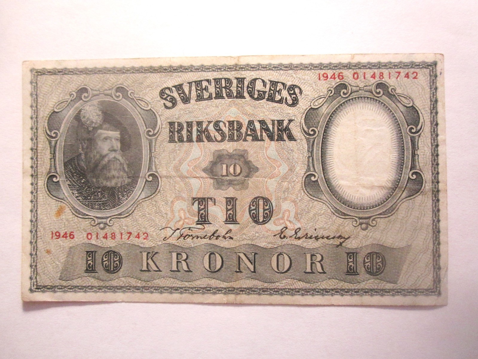 1946 SWEDEN 10 KRONOR