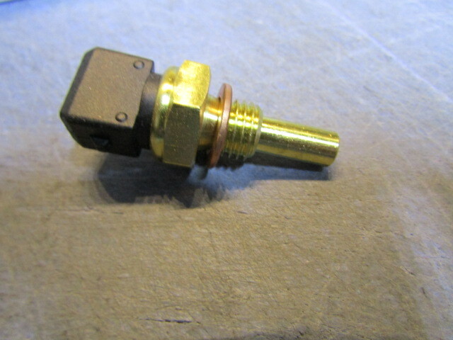 1 – Master Pro Engine Coolant Temperature Sensor Front Original 2 – 9305. NEW in
