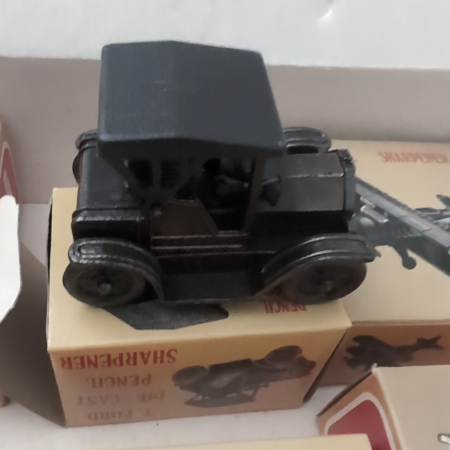 Case Die Cast Pencil Sharpener Collection Antique Miniatures New