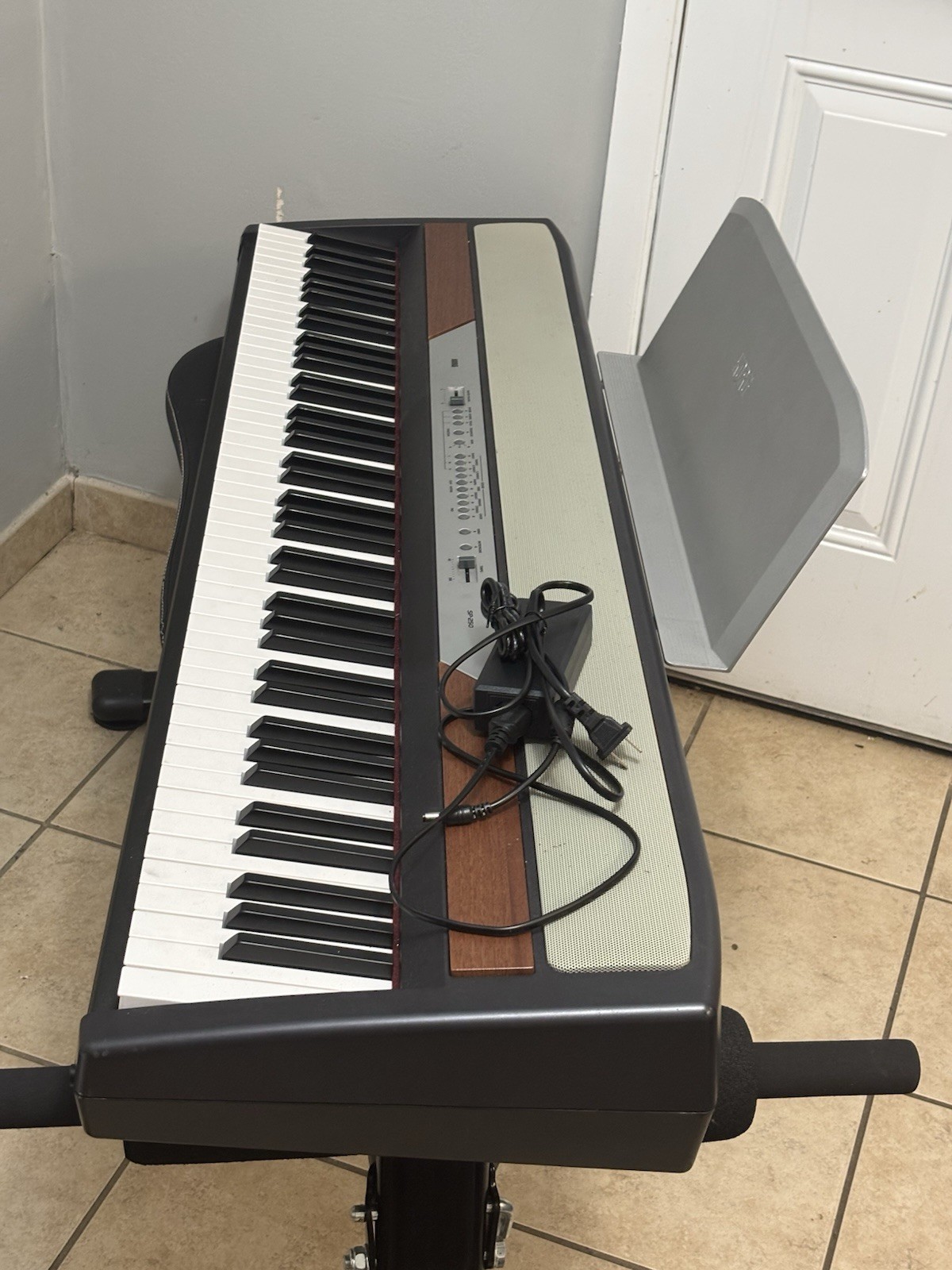 Korg SP250 Stage Piano Stopped Working Due Power Surge Power Supply Issues Read