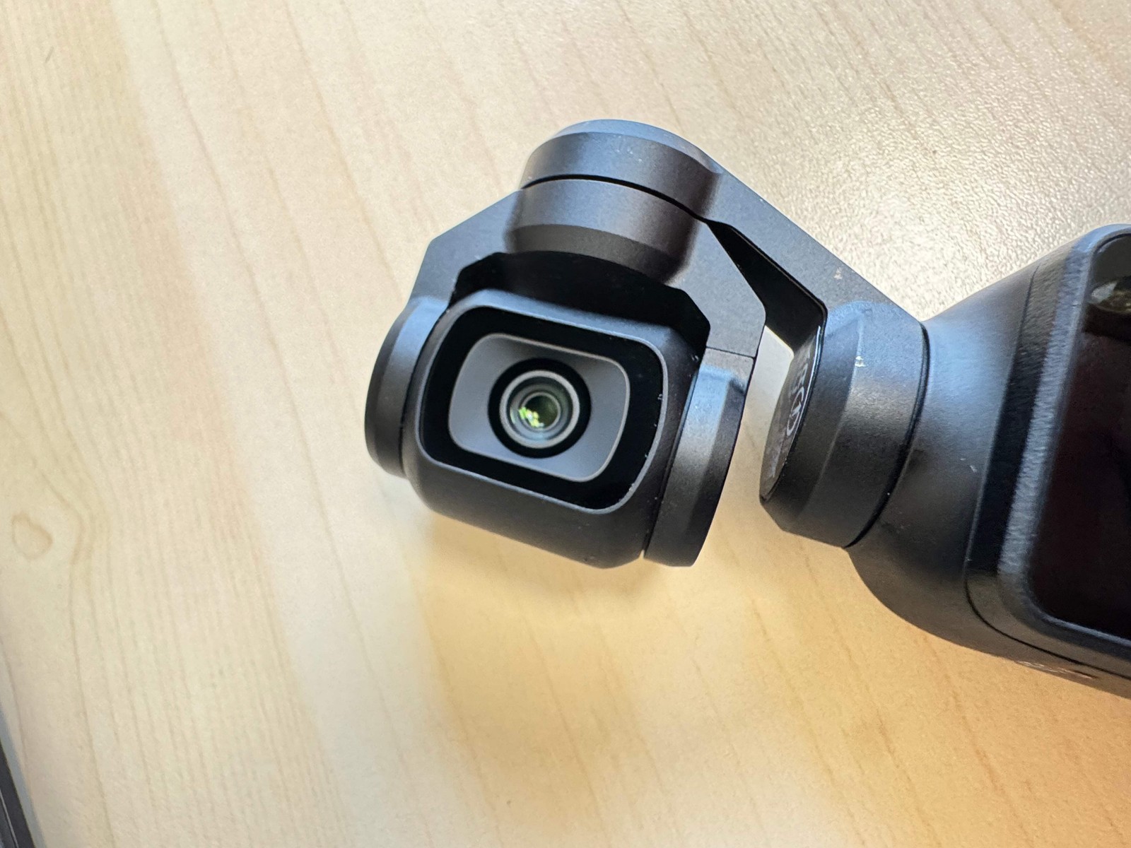 DJI Osmo Pocket 3 9.4MP Action Camera PP-101 - Screen stuck on DJI