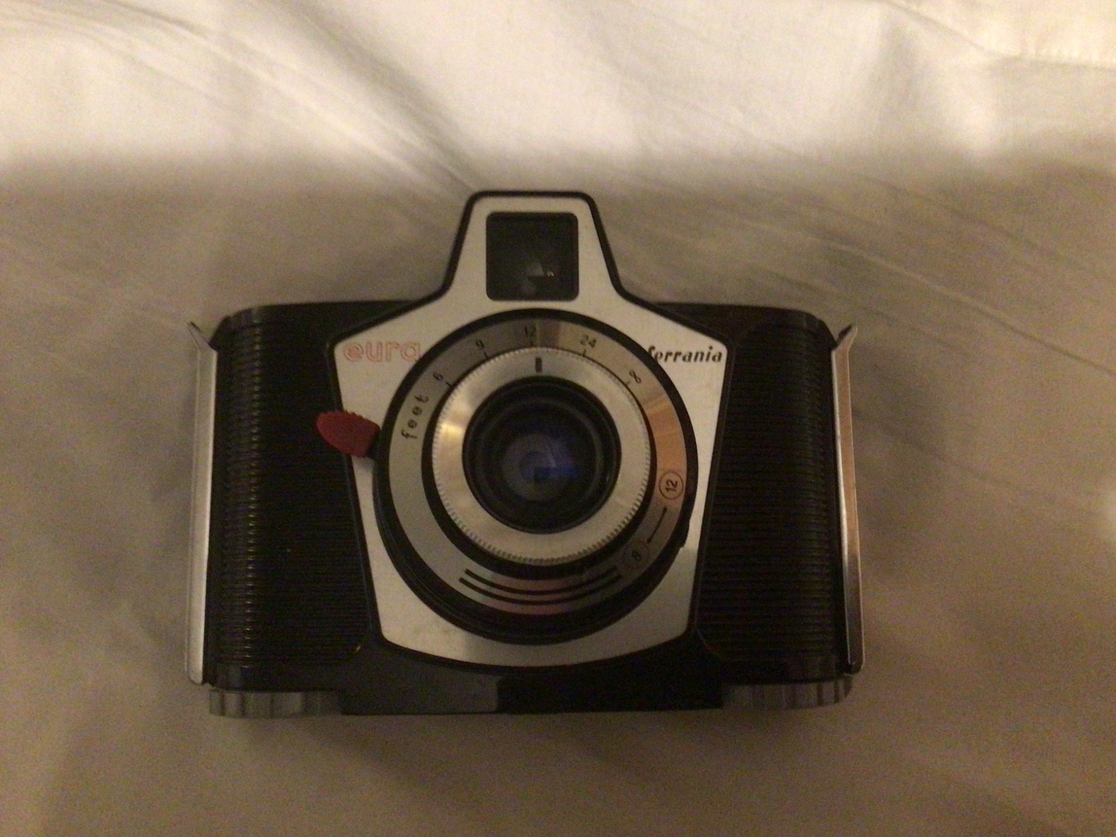 FOTOCAMERA ANALOGICA VINTAGE Ferrania EURA 120 film 6x6  '59.    Never used
