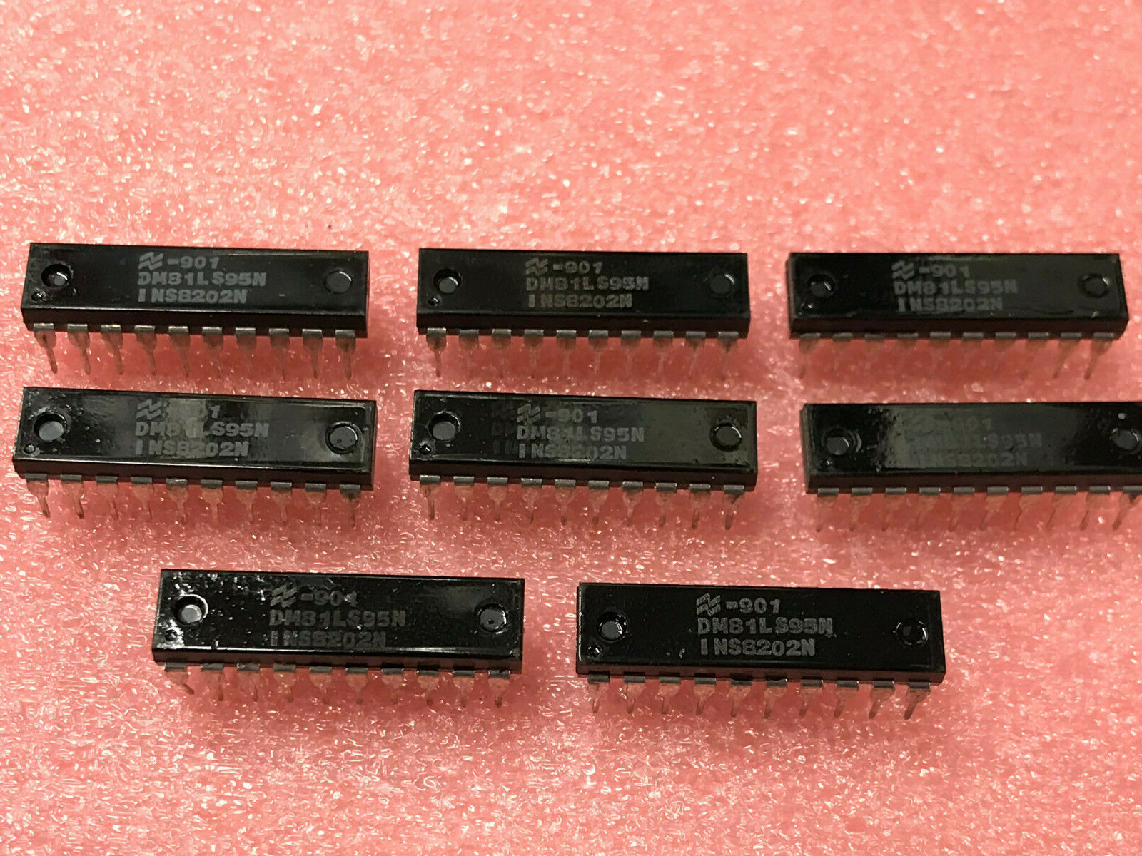 DM81LS95N 81LS95 TRI-STATE Octal Buffer IC, Lot of 8pcs - Free Shipping