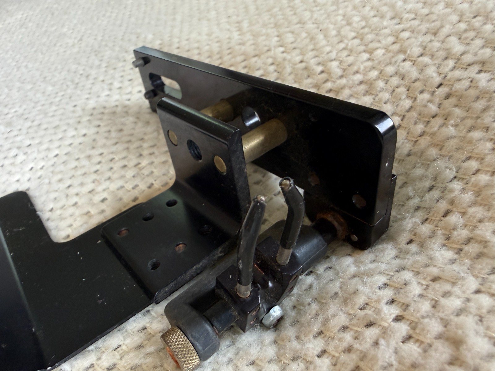Vintage Dual Prong Overdraw Rest