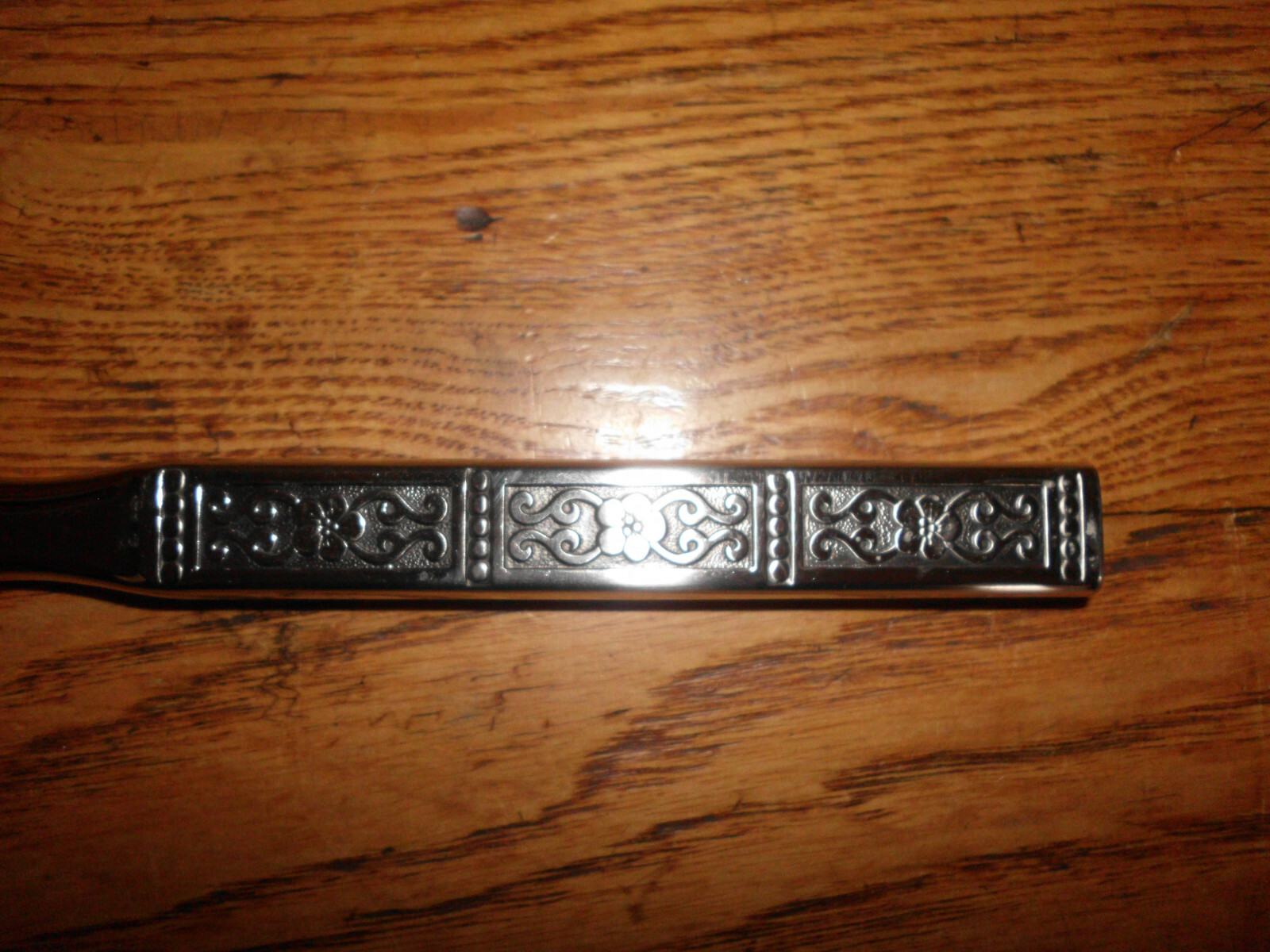 ONEIDA ISABELLA STAINLESS Serrated Steak knife