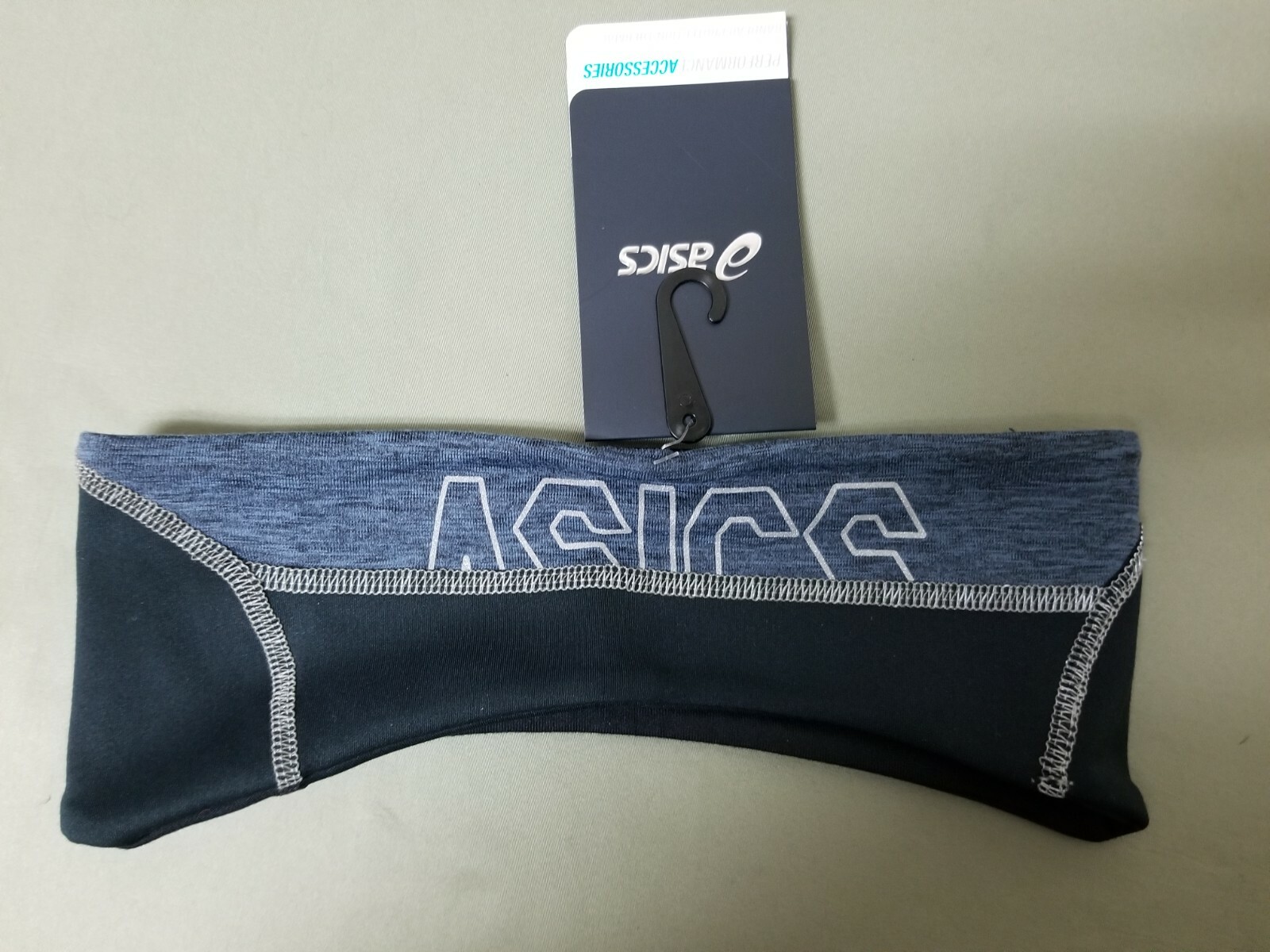 New Asics Thermal Ear Warmer Headband..