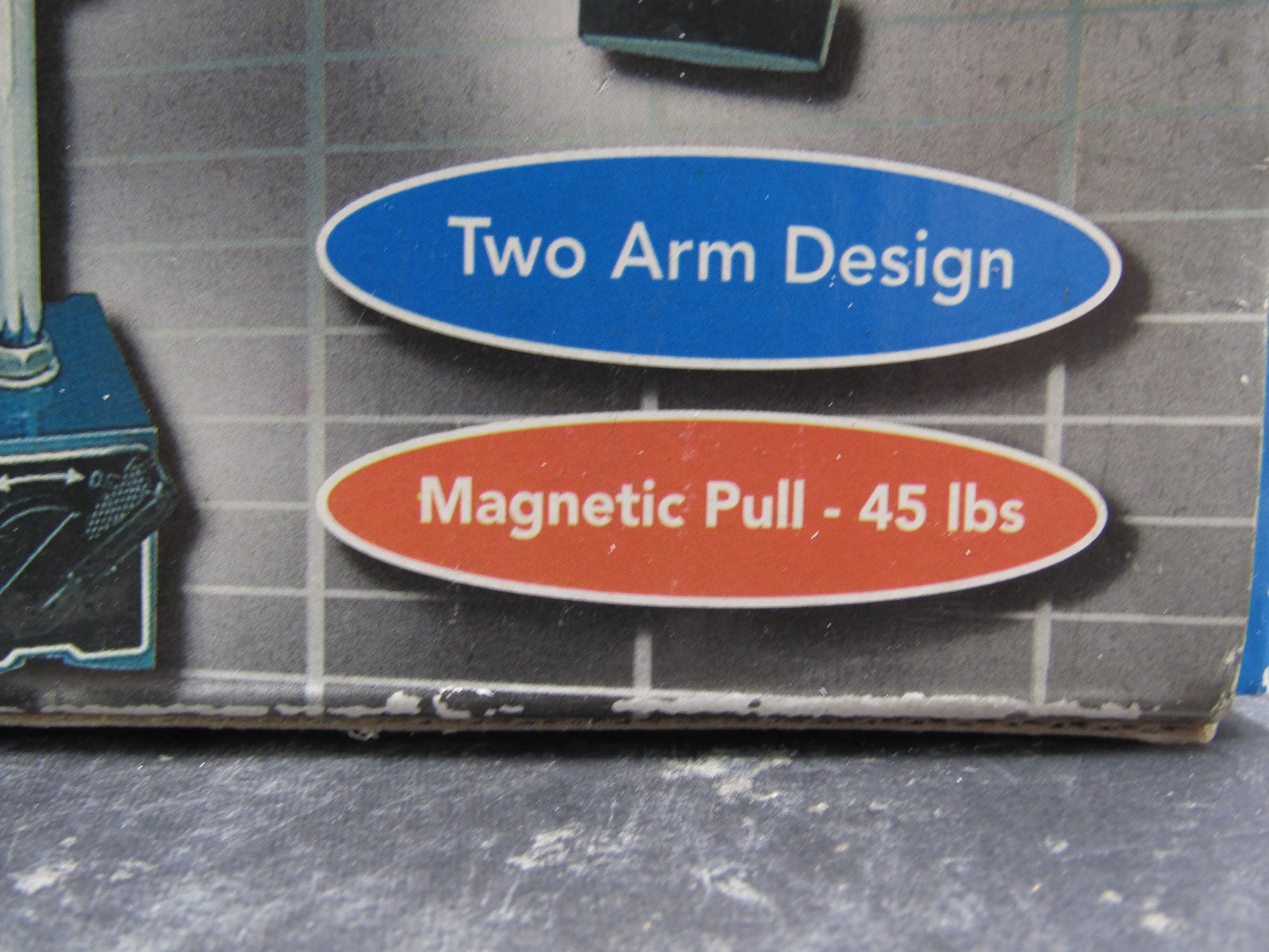 Cen-Tech Multi-Position Magnetic Base w/Fine Adjustment (Pre-Owned)