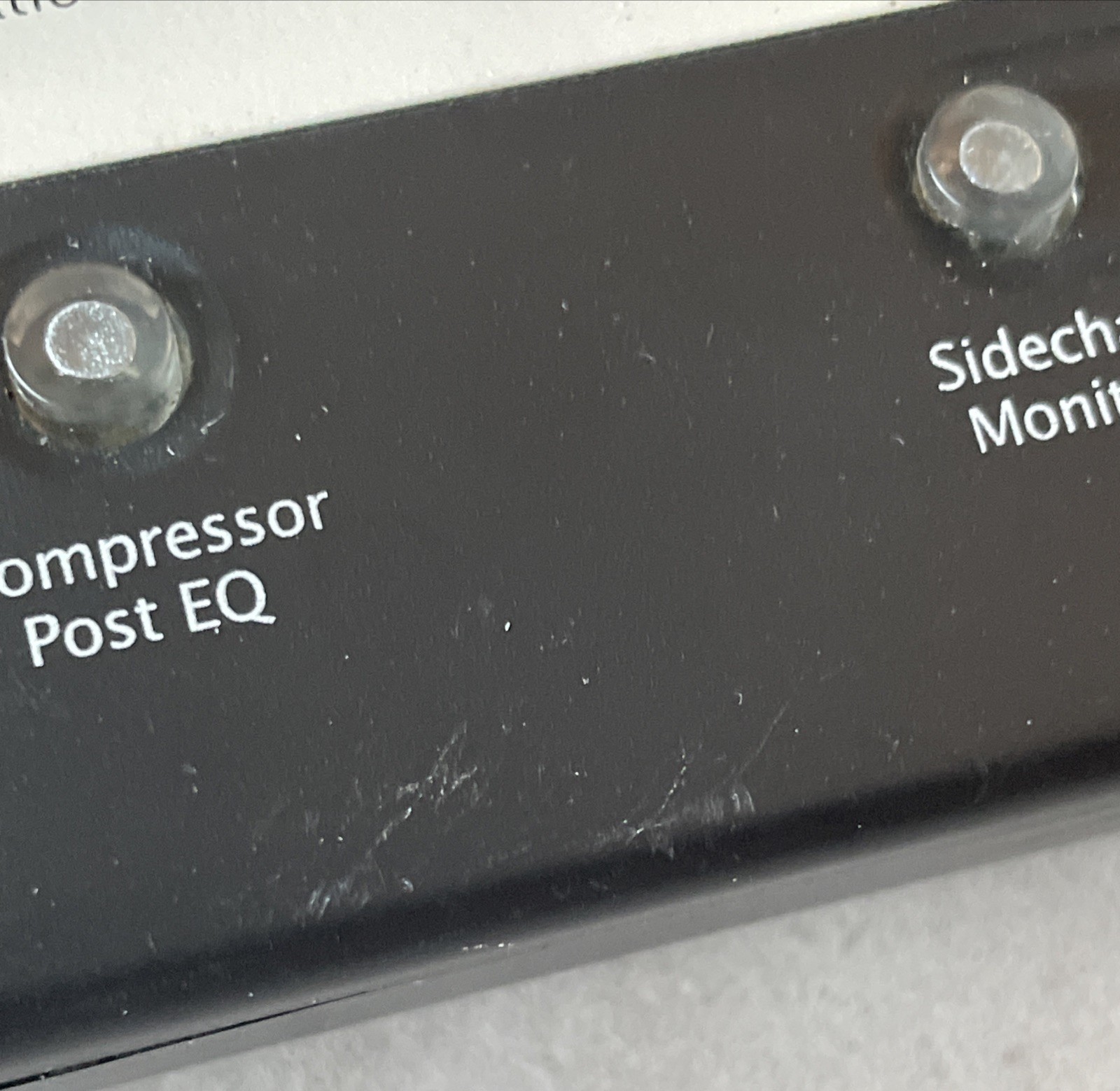 FOCUSRITE LIQUID MIX 16 FIREWIRE MIXER COMPRESSION EQ EMULATION POWERS ON