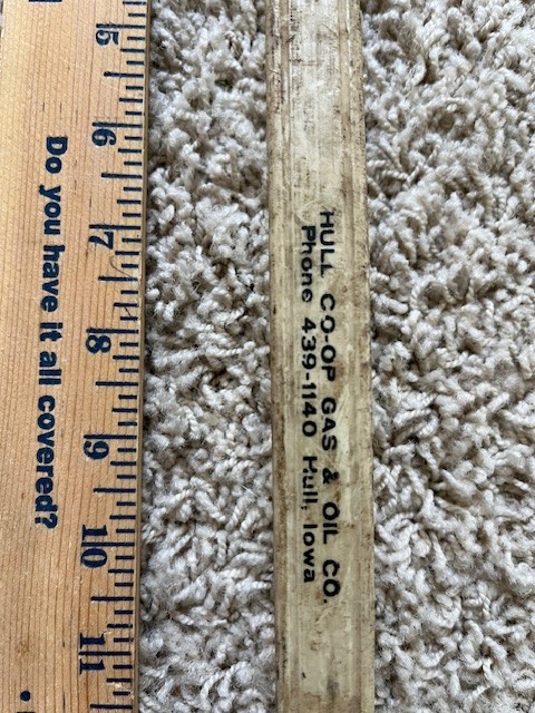 16" Vintage Hull Iowa Coop Gas and Oil Top Post Battery Lift Strap