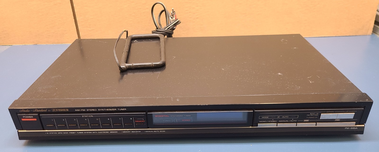 Vintage Fisher FM-885A Stereo Synthesizer Tuner AM FM