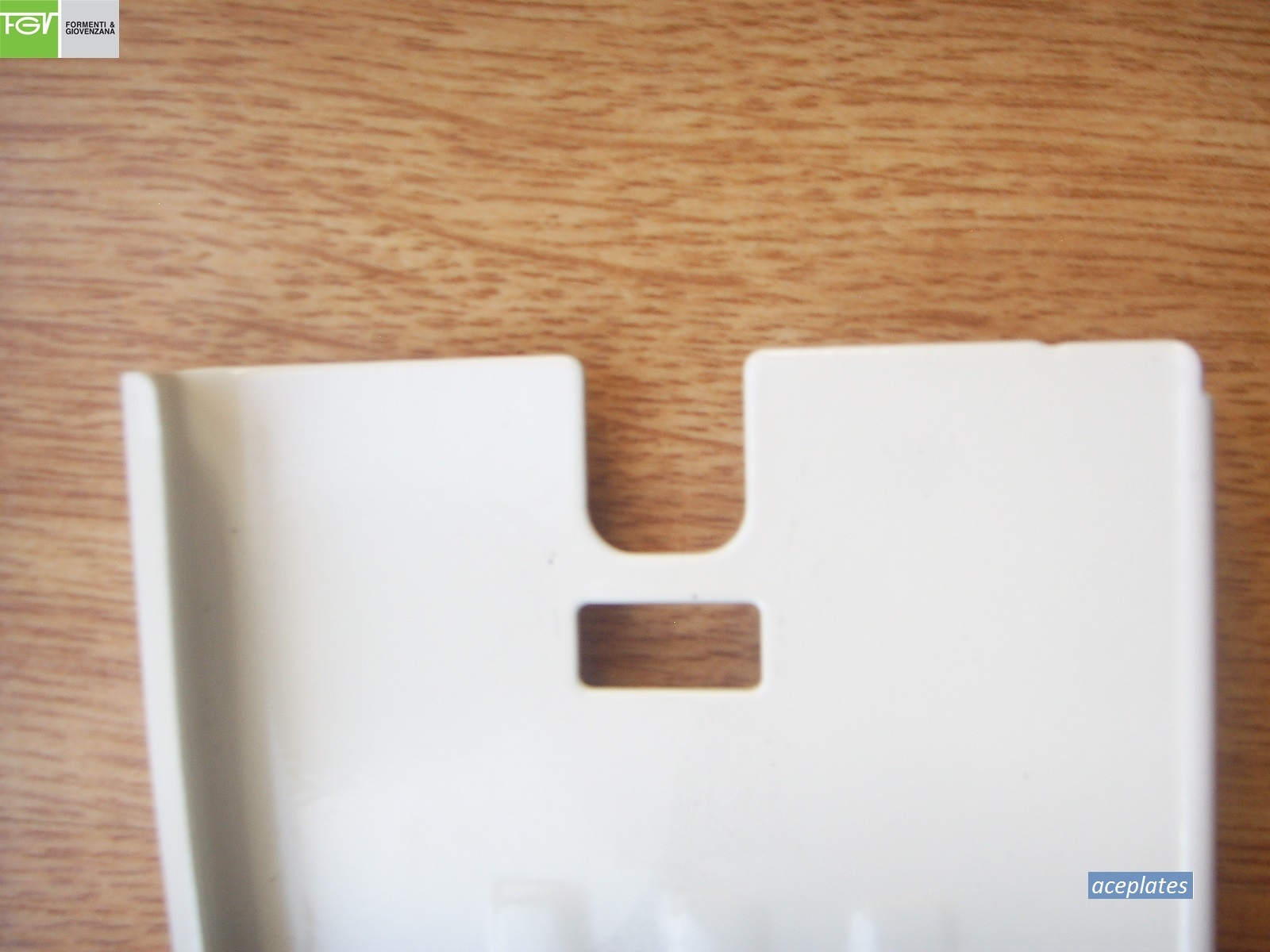 Kitchen Drawer Front Fixing Brackets used by Howdens /MFI /Ikea / B&Q / Wren etc
