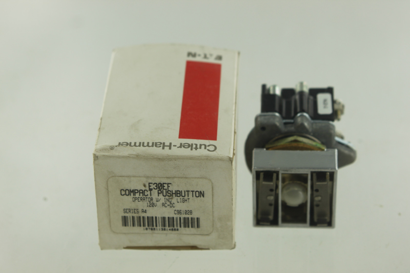 EATON CUTLER HAMMER E30-EF PUSHBUTTON CONTROL SWITCH NEW
