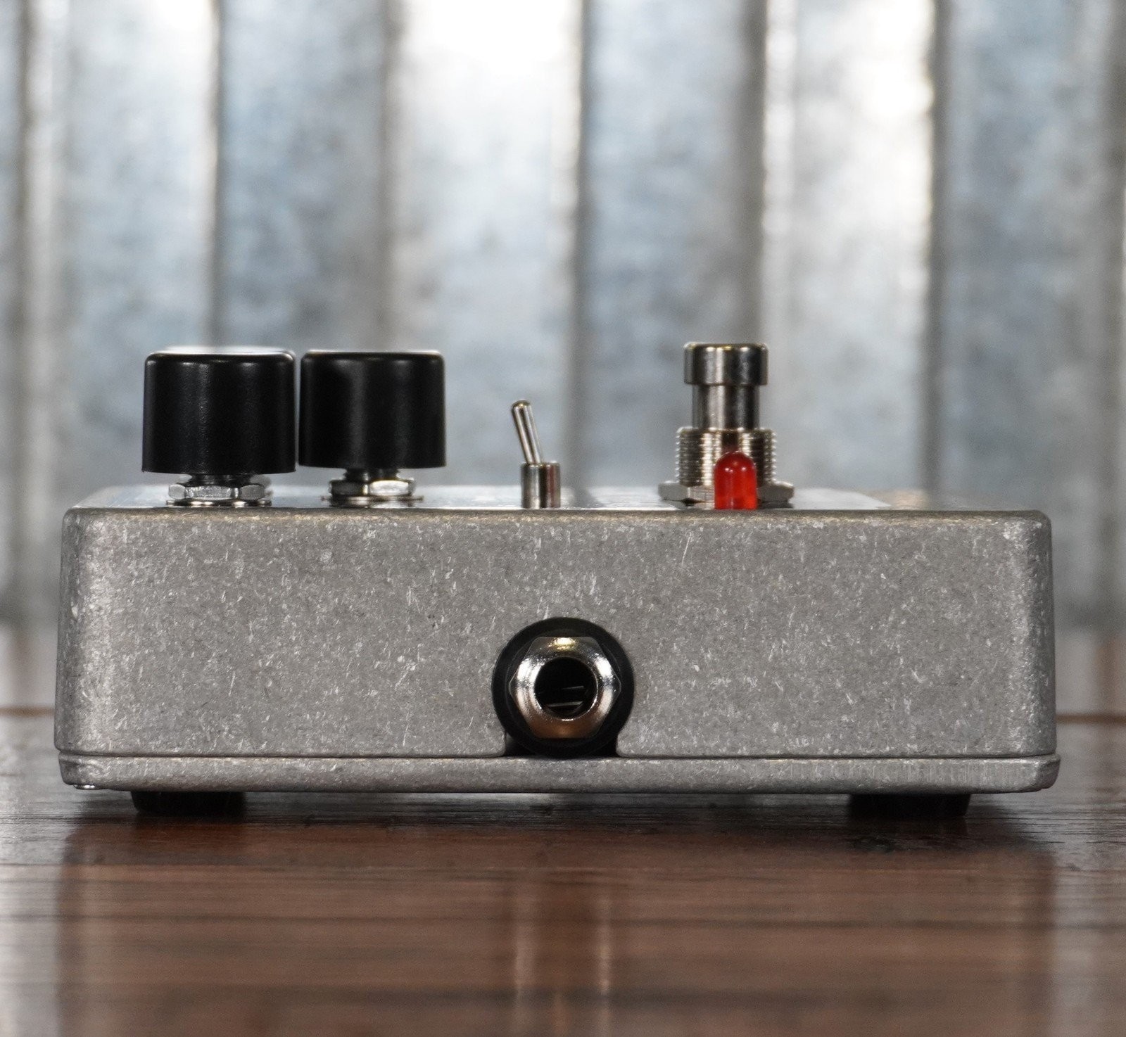 Electro-Harmonix Memory Toy Analog Delay Modulation Guitar Effect Pedal EHX