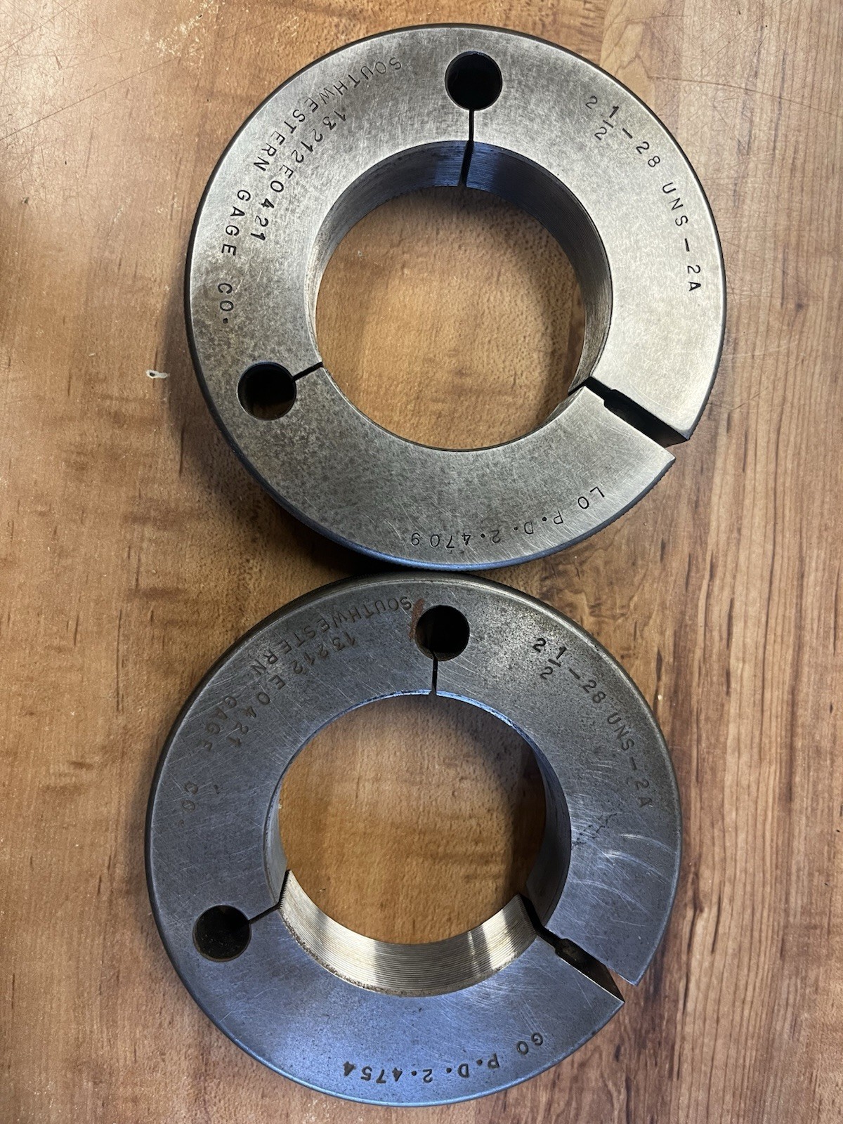 2.5 - 28 Go And Nogo Thread Ring Gages
