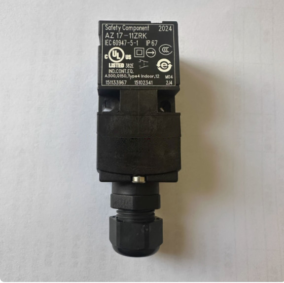 1PC NEW AZ17-11ZRK limit switch Fast Delivery