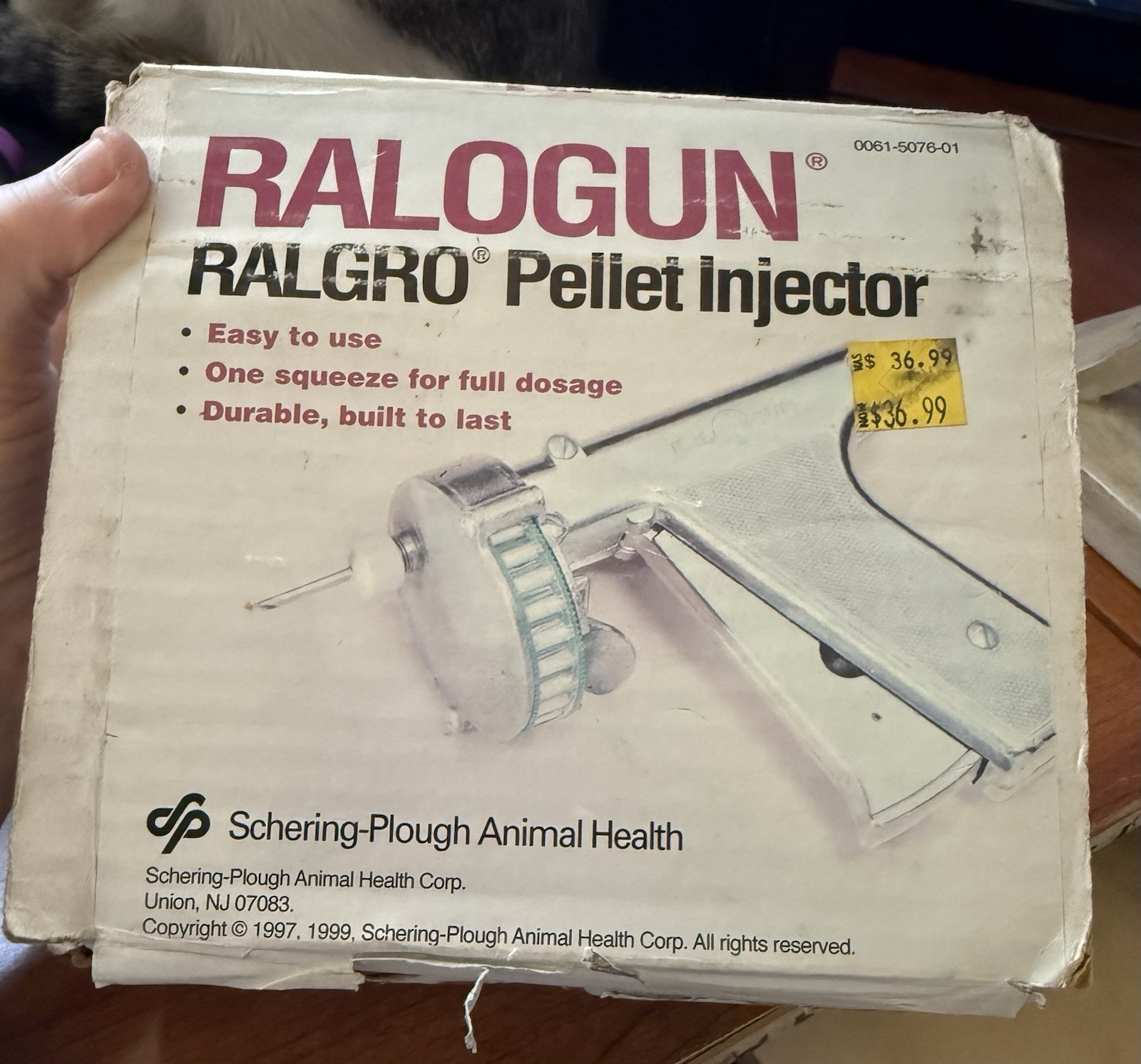 Ralogun Ralgro Pellet Injector Gun Schering-Plough *READ*
