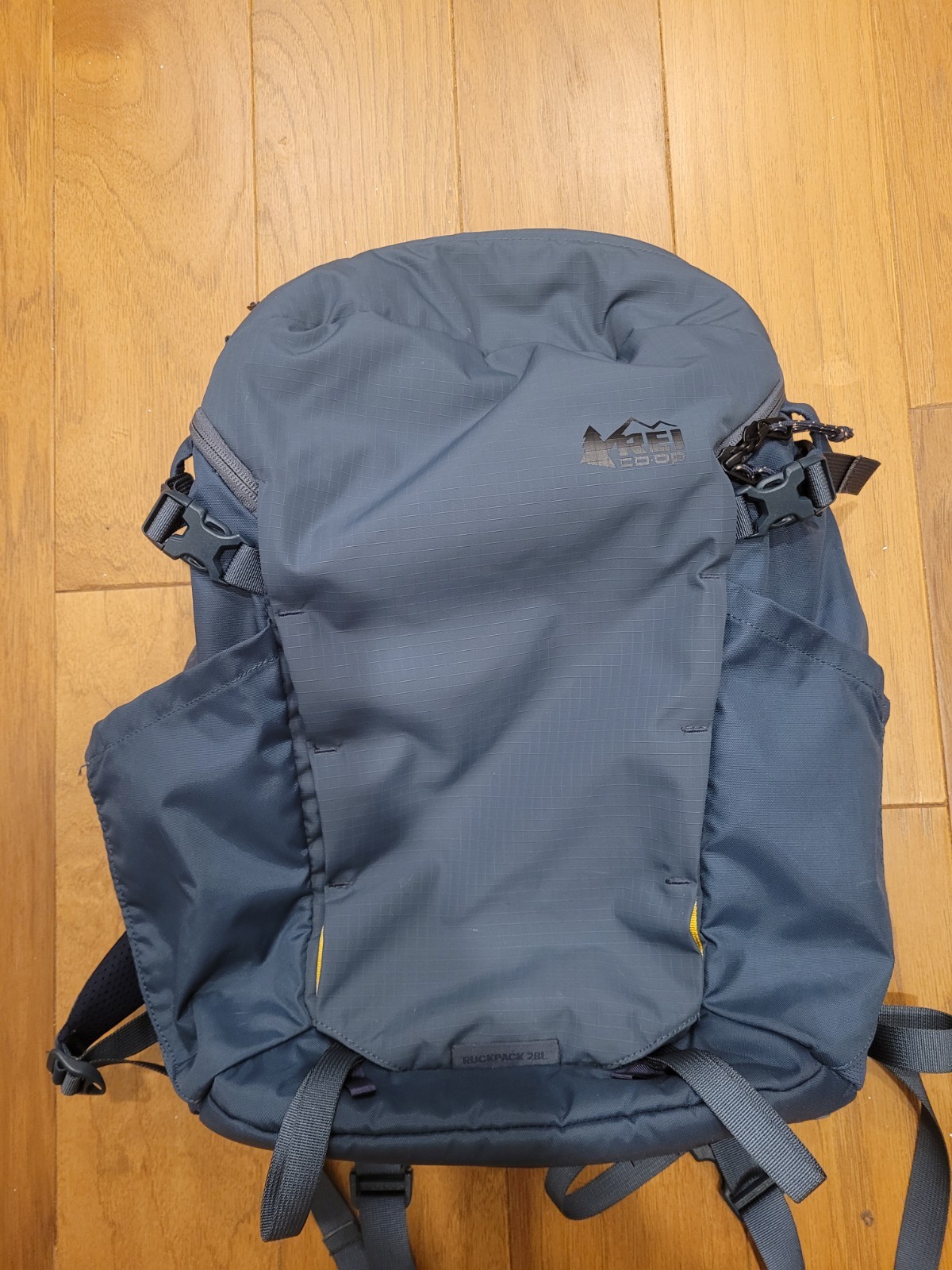 REI Co-op Ruckpack 28L Travel Unisex Backpack Hiking Carry-On Blue Excellent