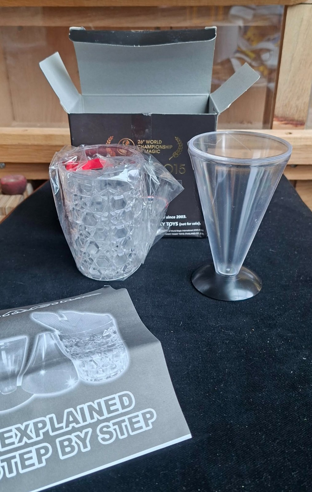 FISM 'Iced Water' (Hydrostatic glass/ice effect) & Mirror Tumbler with silk