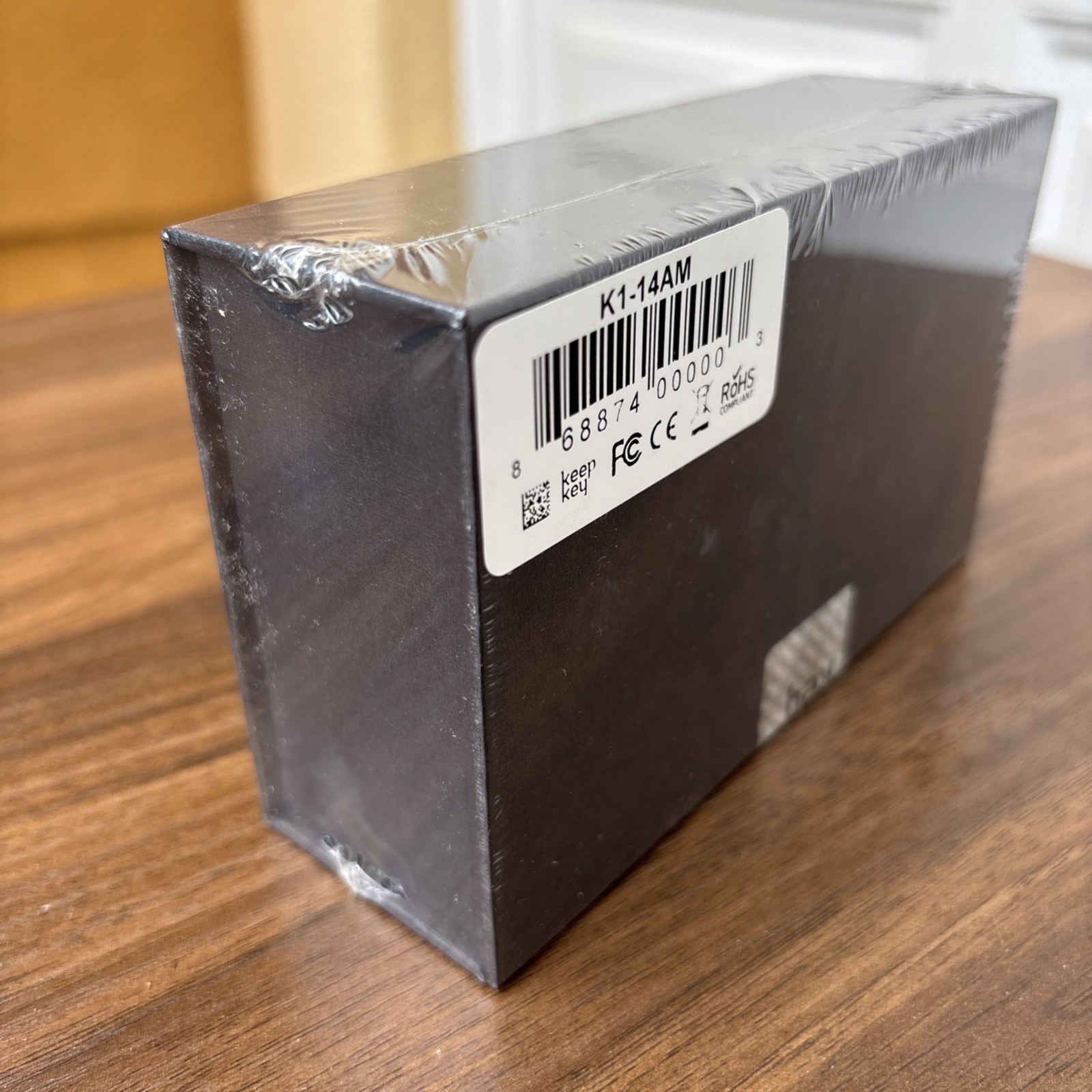 Keep key The Simple Cryptocurrency Hardware Wallet Black