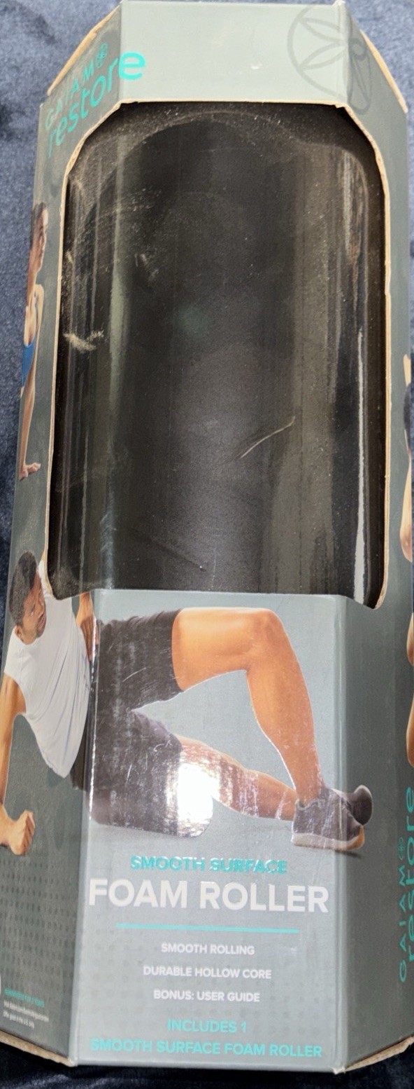 Gaiam Restore Muscle Therapy 13 1/2"Foam Smooth Surface Roller Black New