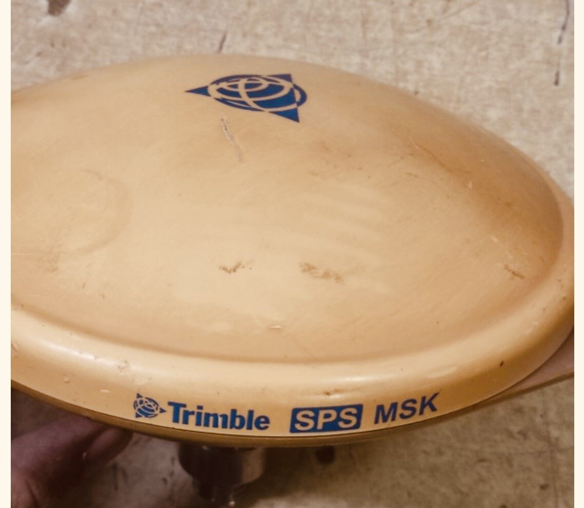 "Trimble Zephyr GA530 GPS/GNSS Antenna: Precision Navigation Solutions"