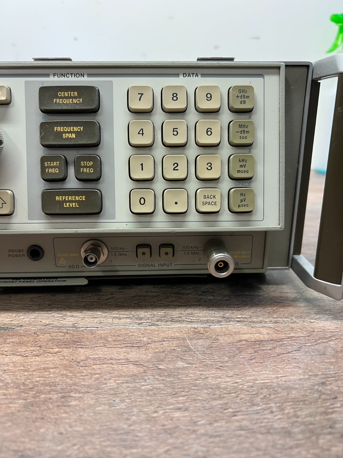 HP 8568B Spectrum Analyzer 100 Hz - 1.5 GHz