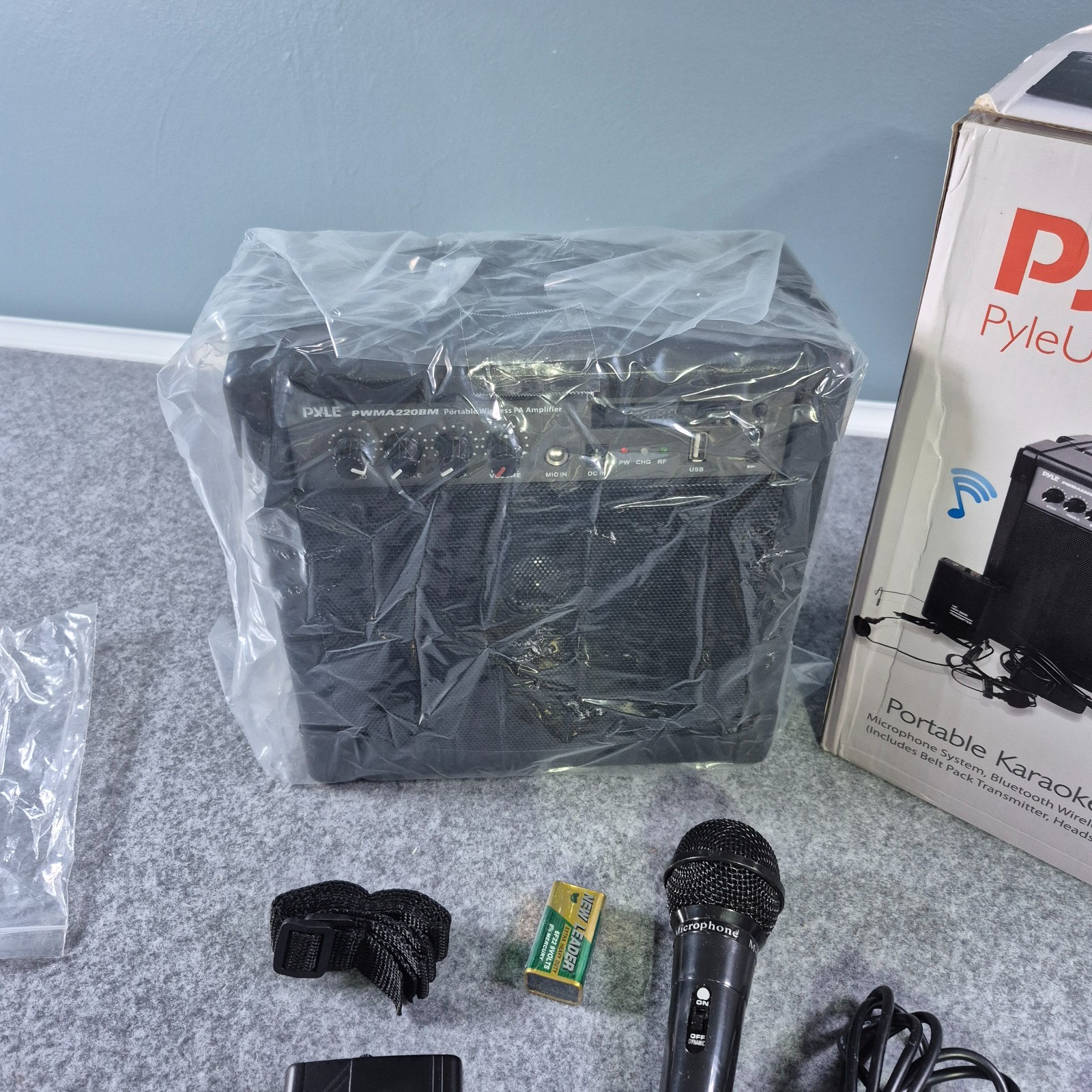 New PYLE PORTABLE KARAOKE PA SPEAKER SYSTEM Open Box