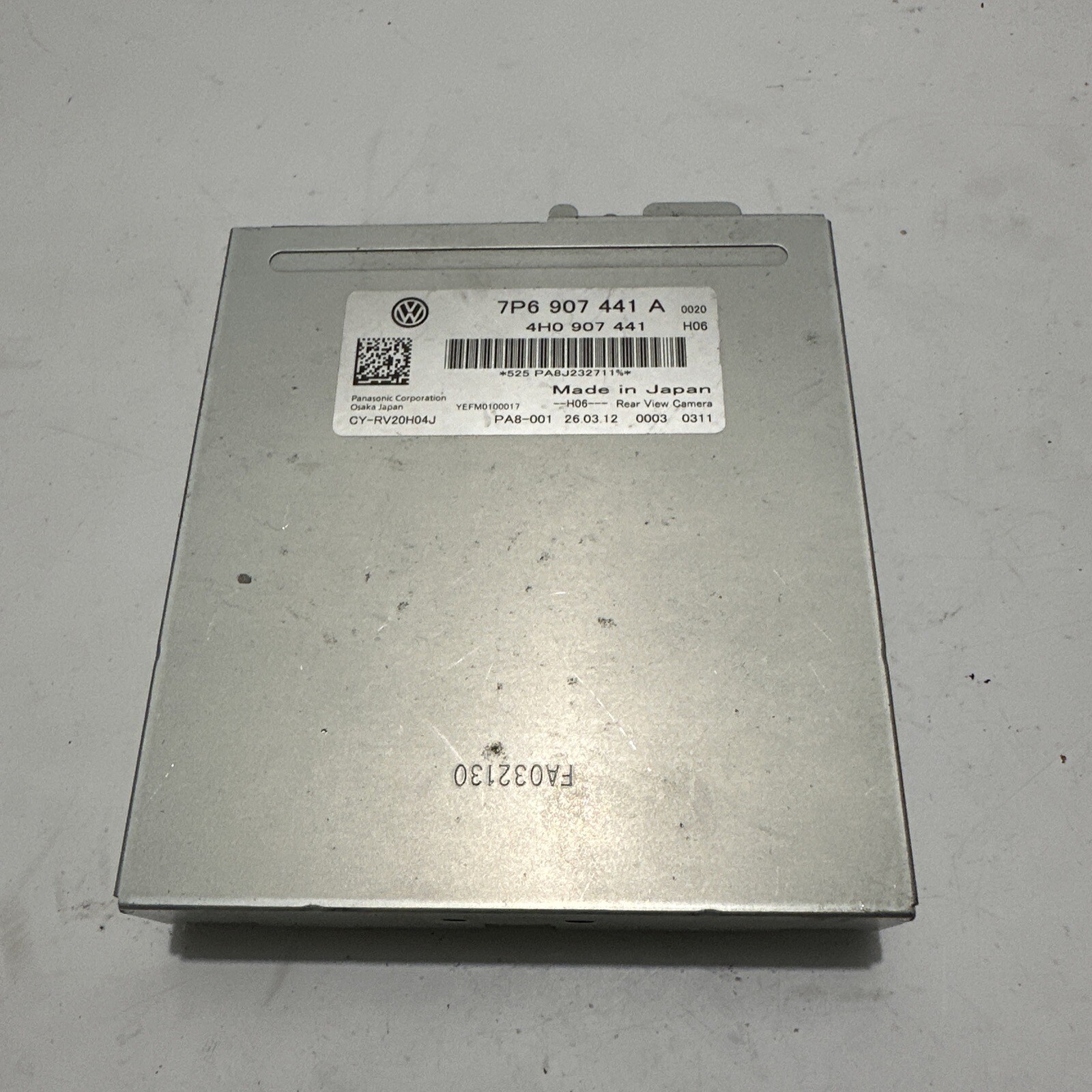 2011-2016 VW TOUAREG - REAR VIEW / Reverse Camera Control Module 7P6907441A