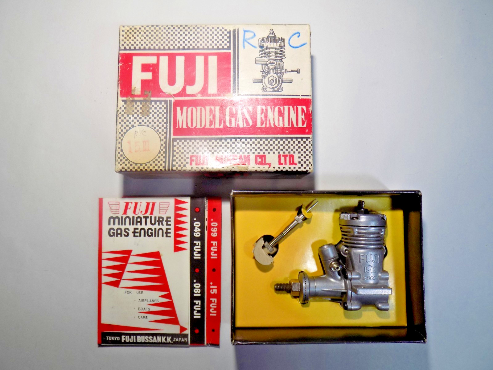 NOS Vintage Fuji .15-III 2.5CC Model Gas Engine In Box