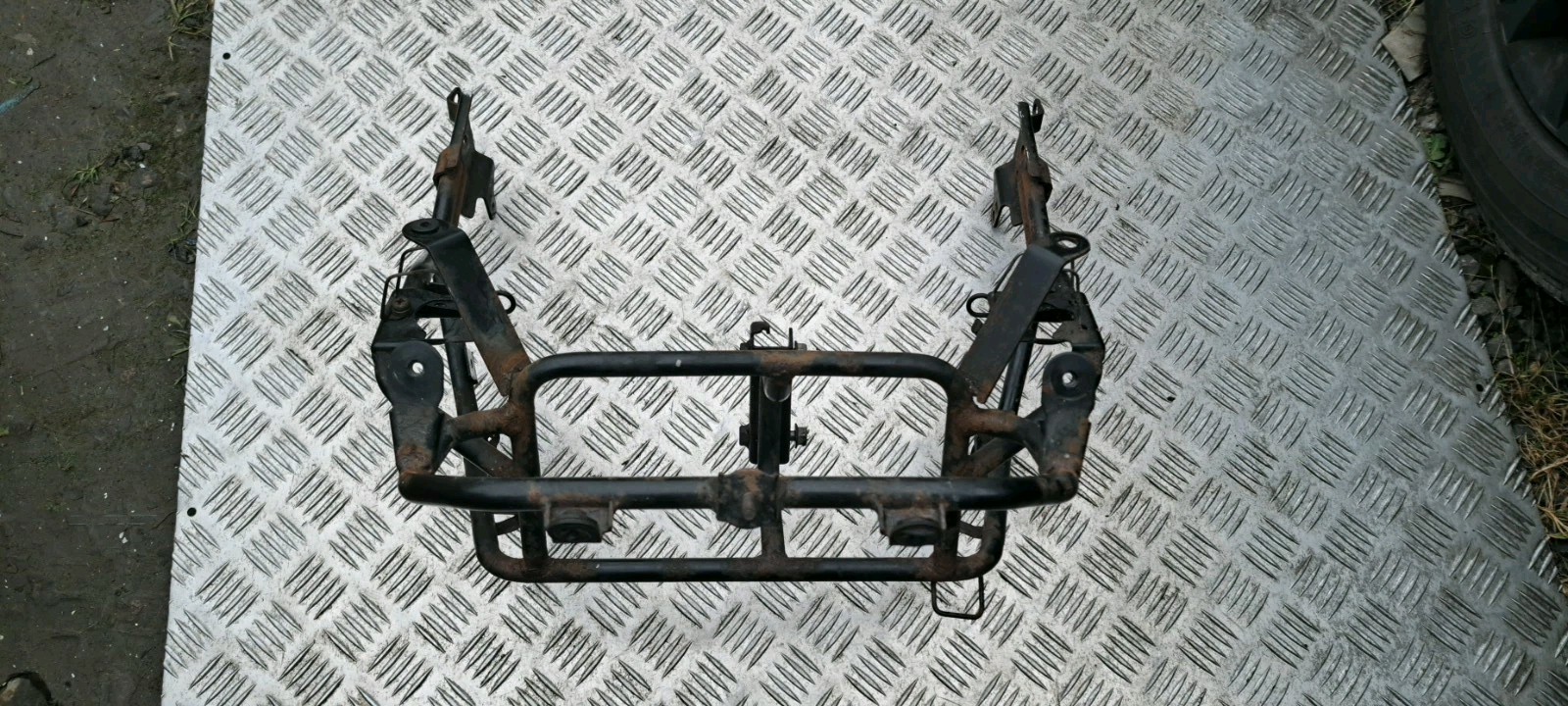 Yamaha XJ 900 Fairing Bracket Front Fairing Stay. Headlight Bracket. 1996.