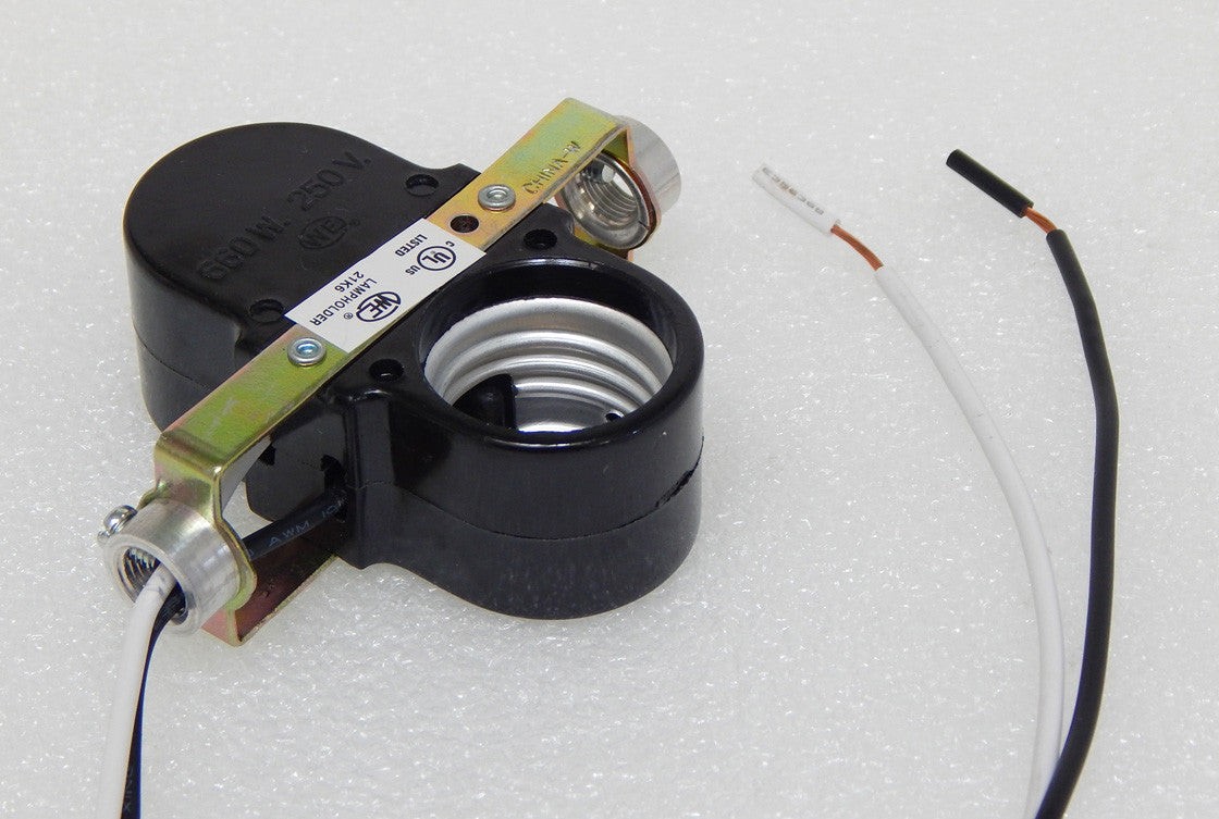 2-Light Phenolic Medium Base Offset Cluster Socket (Switchless)
