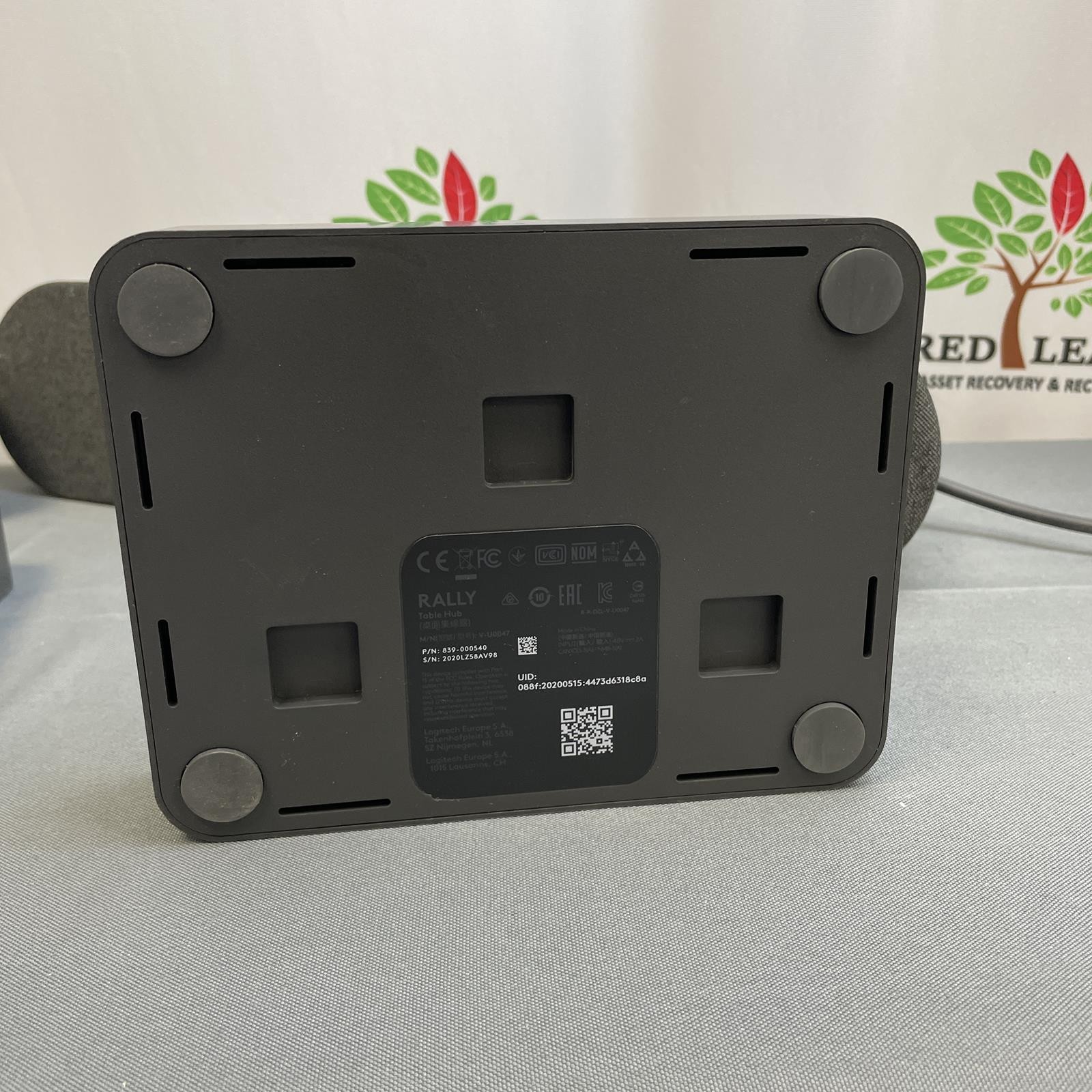 LOGITECH Rally Plus Conference Camera System Dual-Speakers and 1 Mic Pod