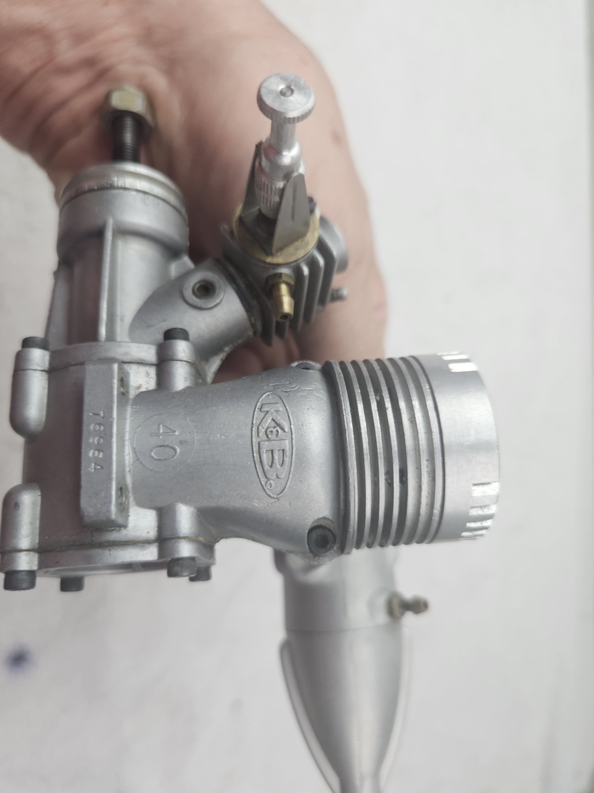 K&B 40 RC ENGINE UNUSED