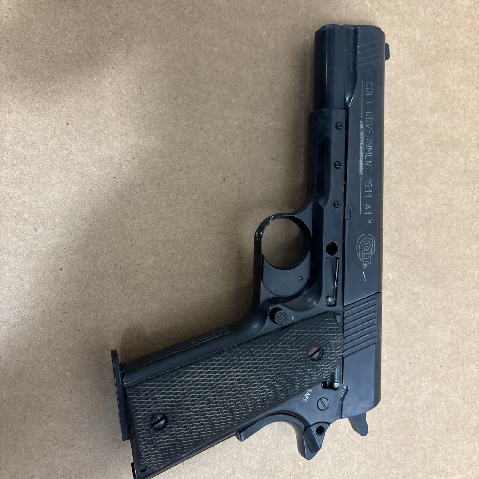 Colt Government 1911 A1 Cal. 177/4.5mm Pellet Gun With 10 Rotary Magazines