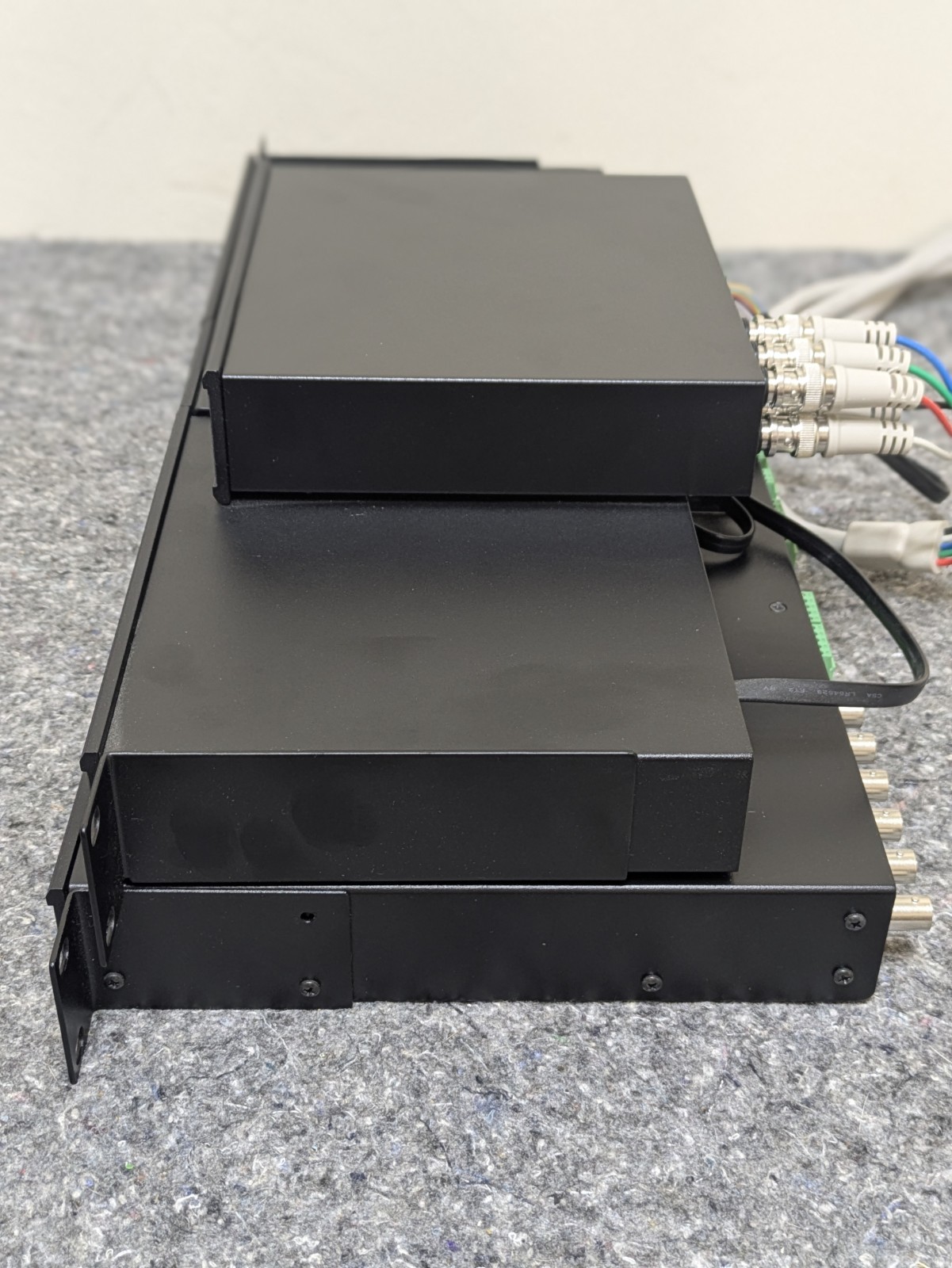 Crestron Lot: QM-TX, RS-232/422 ST-COM and MP2E w Cables EUC