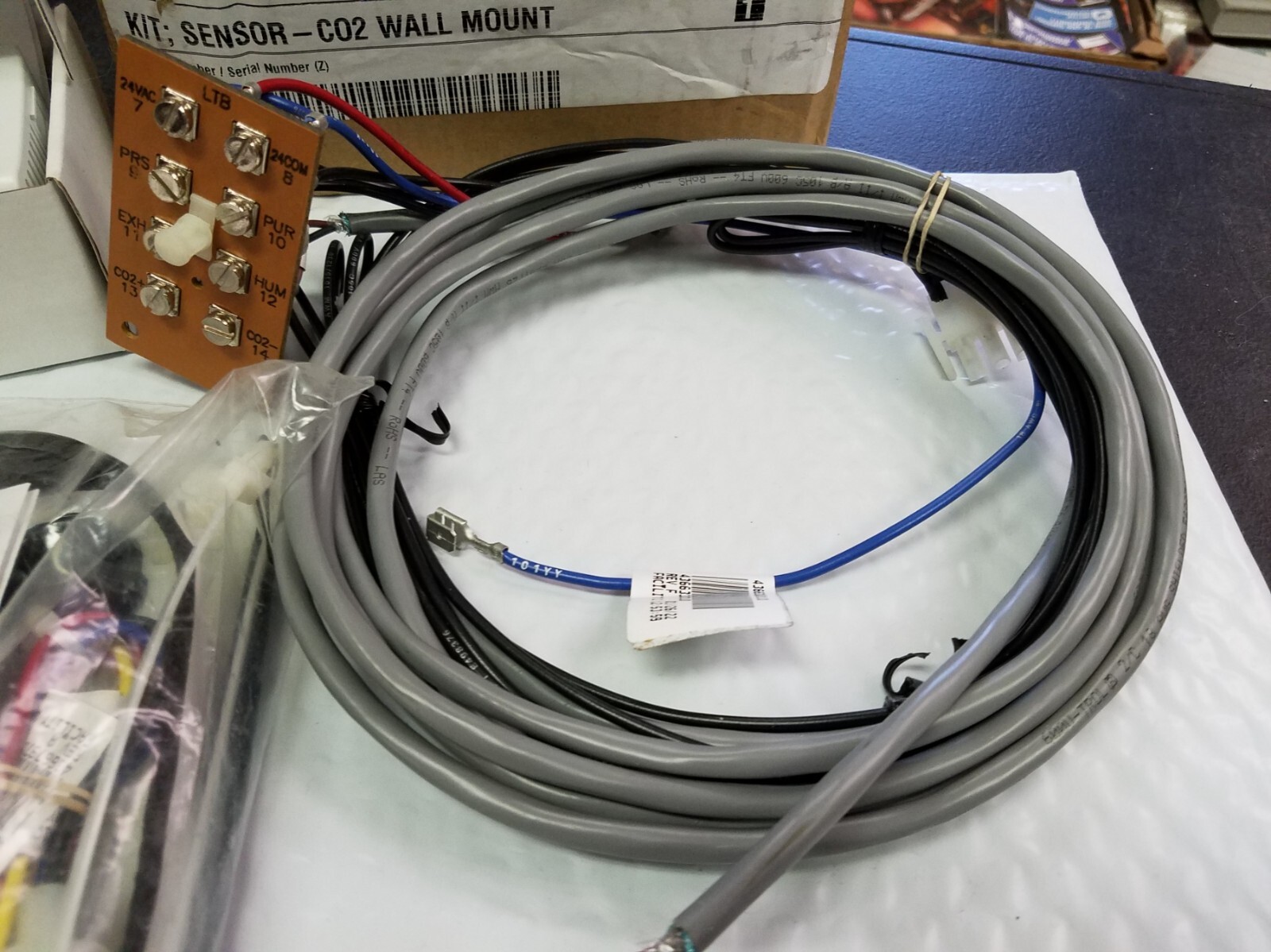 TRANE BAYC02K001B WALL MOUNT CO2 SENSOR Kit-New open box