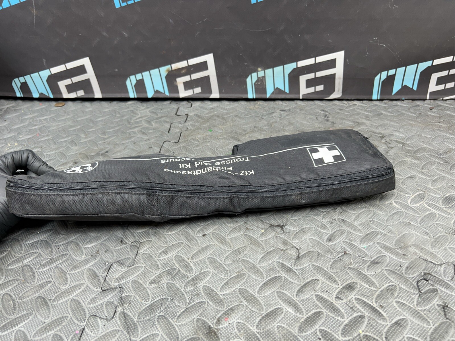 OEM 1999-2003 BMW E39 M5 EMERGENCY FIRST AID KIT W/ CASE