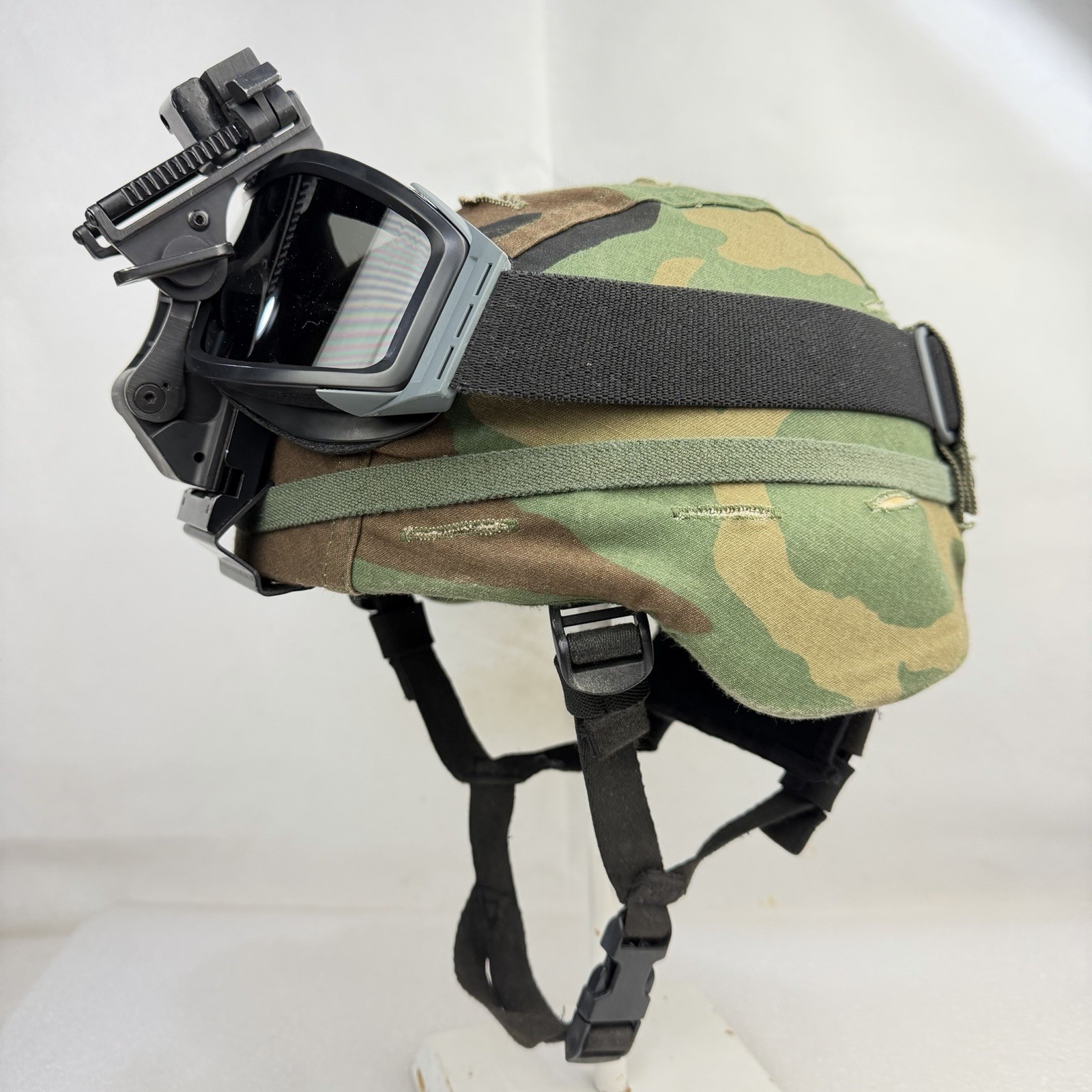 Large MSA US Army MICH Ballistic Military Combat Helmet Woodland ACH ESS Norotos