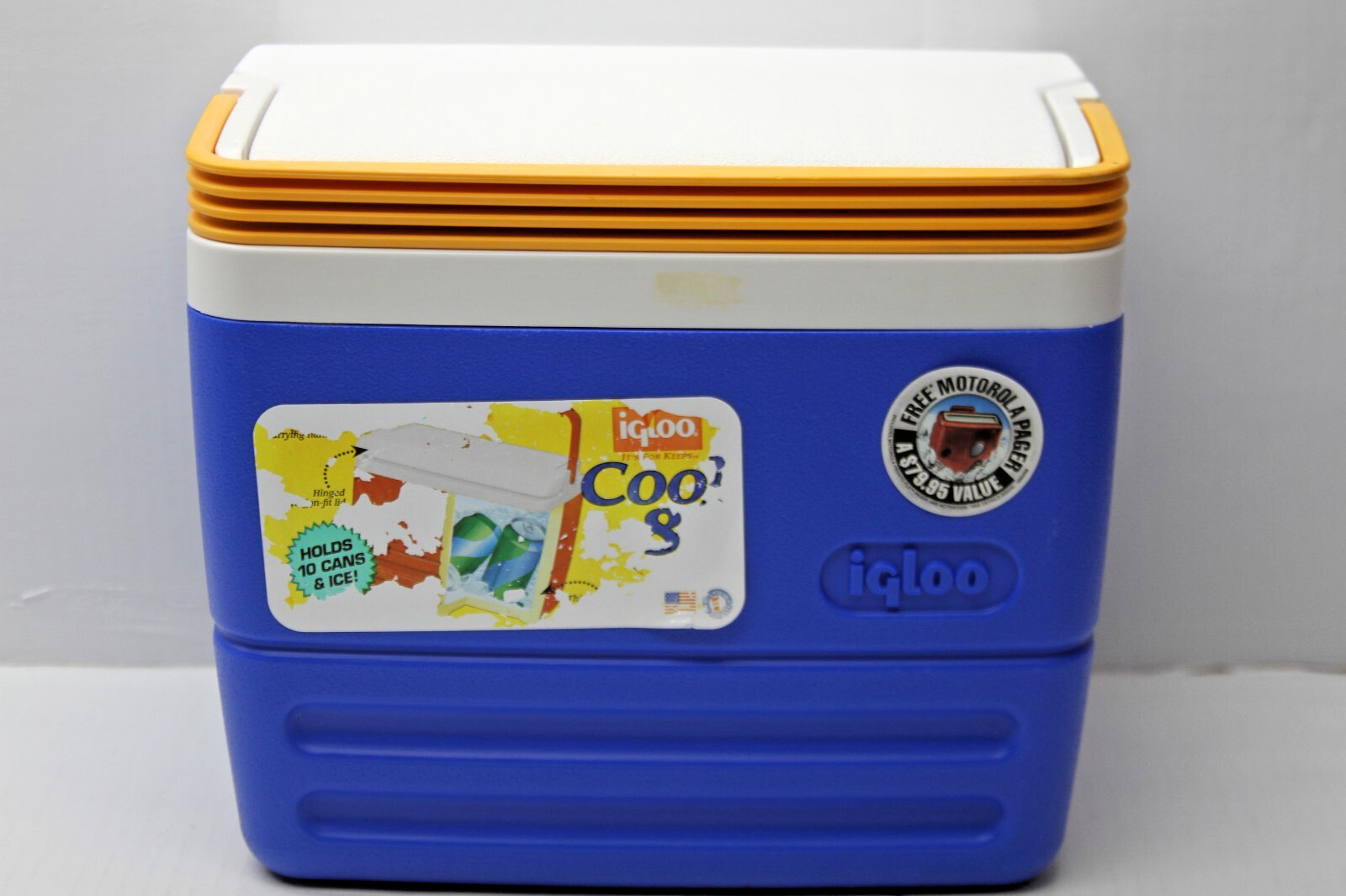 Vintage Igloo Cool 8 Cooler Lunch Box Blue w/Yellow Handle