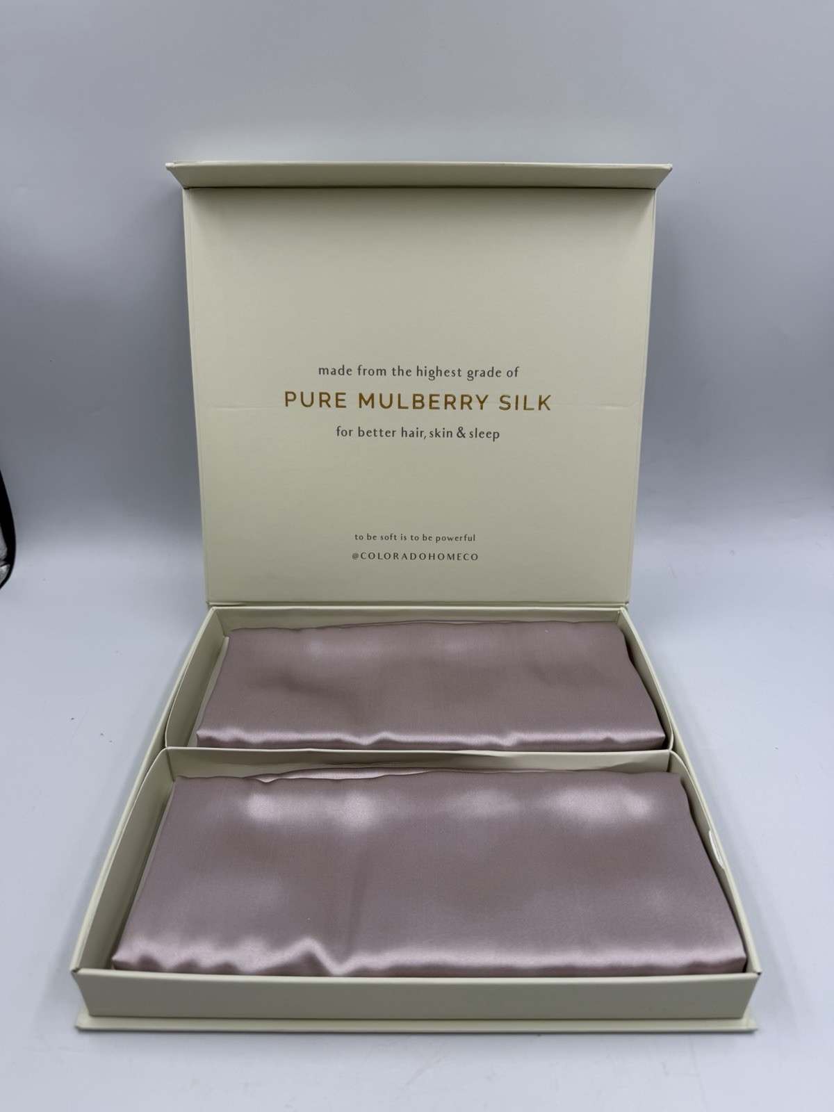 Set Of 2 NIB Colorado Home Co Sundaysilks 100% Mulberry Silk Pillowcases Purple