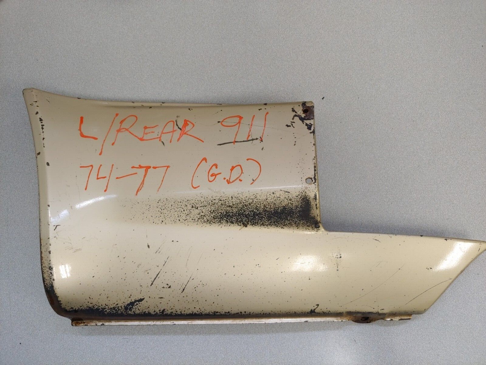 VERY NICE ORIGINAL GENUINE PORSCHE 911 912E LEFT REAR QUARTER PANEL EXTENSION 9
