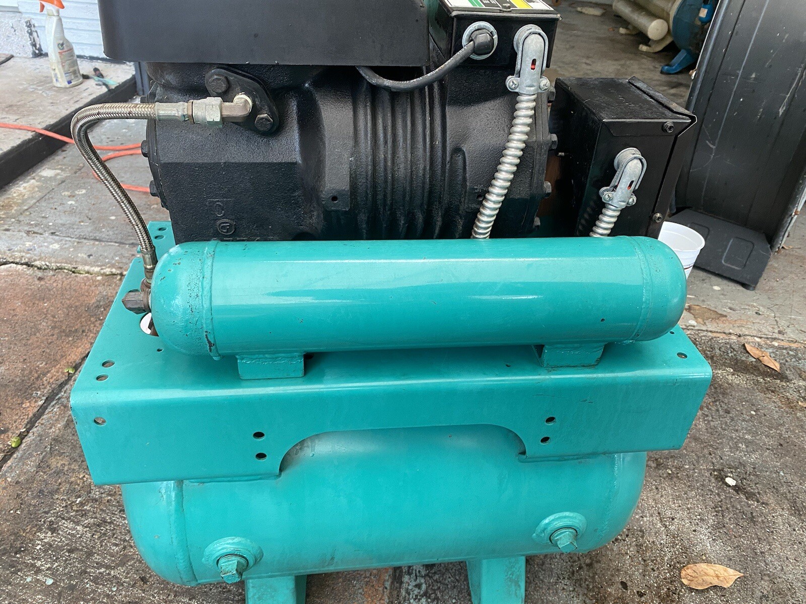 Apollo Dental Products air compressor Model ALCS22D