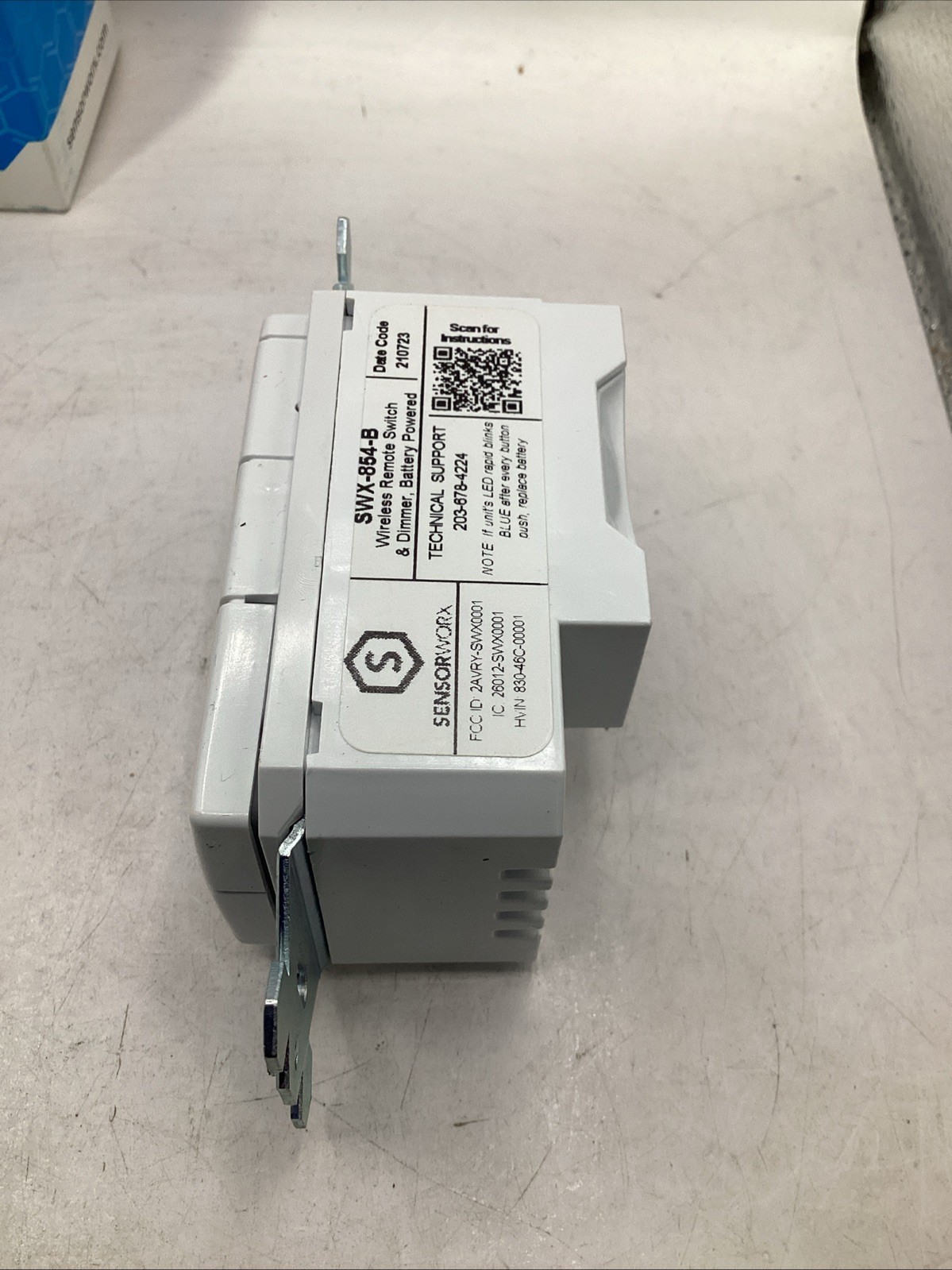 SensorWorx SWX-854-B-WH Wireless Remote Switch & Dimmer 4 Button Battery